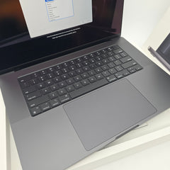Apple Macbook Pro 16" M3 Pro, 36GB RAM, 512GB SSD
