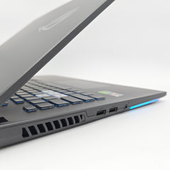 ASUS ROG STRIX SCAR G17, Ryzen 7 6800HS, RTX 3050, 16GB DDR5, 144Hz Gaming Laptop