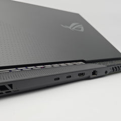 ASUS ROG STRIX SCAR G17, Ryzen 7 6800HS, RTX 3050, 16GB DDR5, 144Hz Gaming Laptop