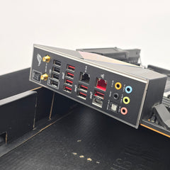 ASUS ROG STRIX TRX40-XE Gaming Motherboard for AMD Ryzen Threadripper Socket sTRX4