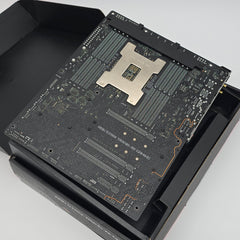 ASUS ROG STRIX TRX40-XE Gaming Motherboard for AMD Ryzen Threadripper Socket sTRX4