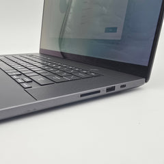 ASUS ROG Zephyrus G16 OLED, RTX 4090, Intel Core Ultra 9 185H, 32GB DDR5, 2TB NVMe, 16" QHD+ 240Hz OLED, Windows Gaming Laptop