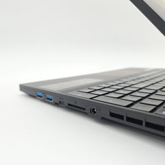 Gigabyte Aorus 15P, RTX 3070, Intel i7-11800H, 16GB RAM, 240Hz 15.6" Gaming Laptop