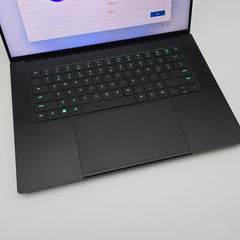 Razer Blade 16, NVIDIA RTX 4090, Intel Core i9-13950HX, 120Hz QHD+, 32GB DDR5 Gaming Laptop