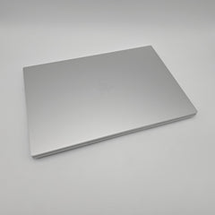 Razer Blade 18 Mercury White, NVIDIA RTX 4090, Intel i9-13950HX, 32GB DDR5, 2TB Storage, 18" QHD+ 240Hz LCD Gaming Laptop