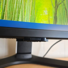 Samsung Odyssey Neo G9 57" Dual 4K UHD 240Hz, 1ms, Quantum Mini LED, Super Ultrawide PC Gaming Monitor