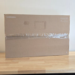 SAMSUNG 32" Odyssey Neo G8 4K UHD 240Hz 1ms G-Sync 1000R Curved Gaming Monitor