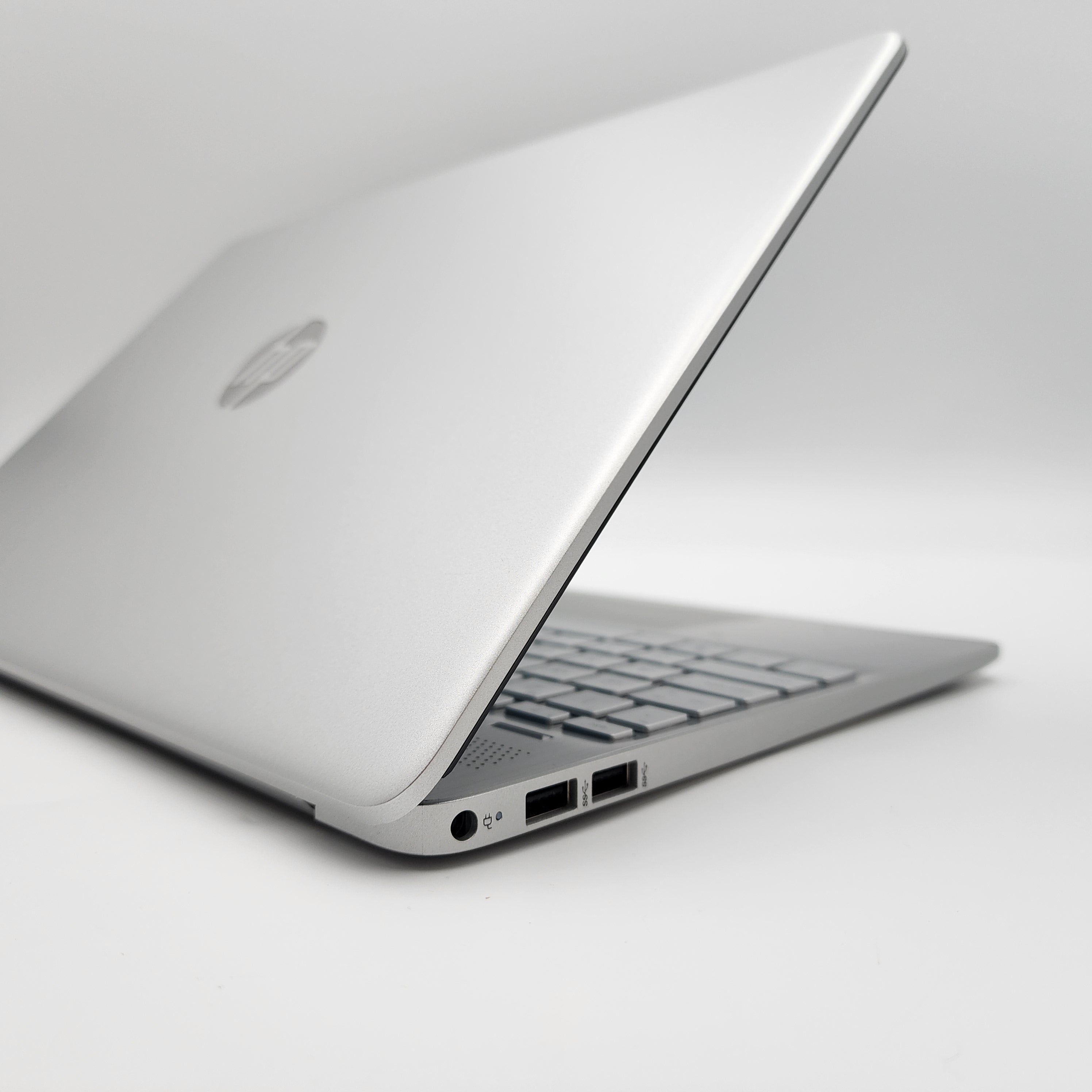 HP Laptop, Intel i7-1165G7, 256GB SSD, 8GB RAM, 15.6" HD Screen, New Laptop