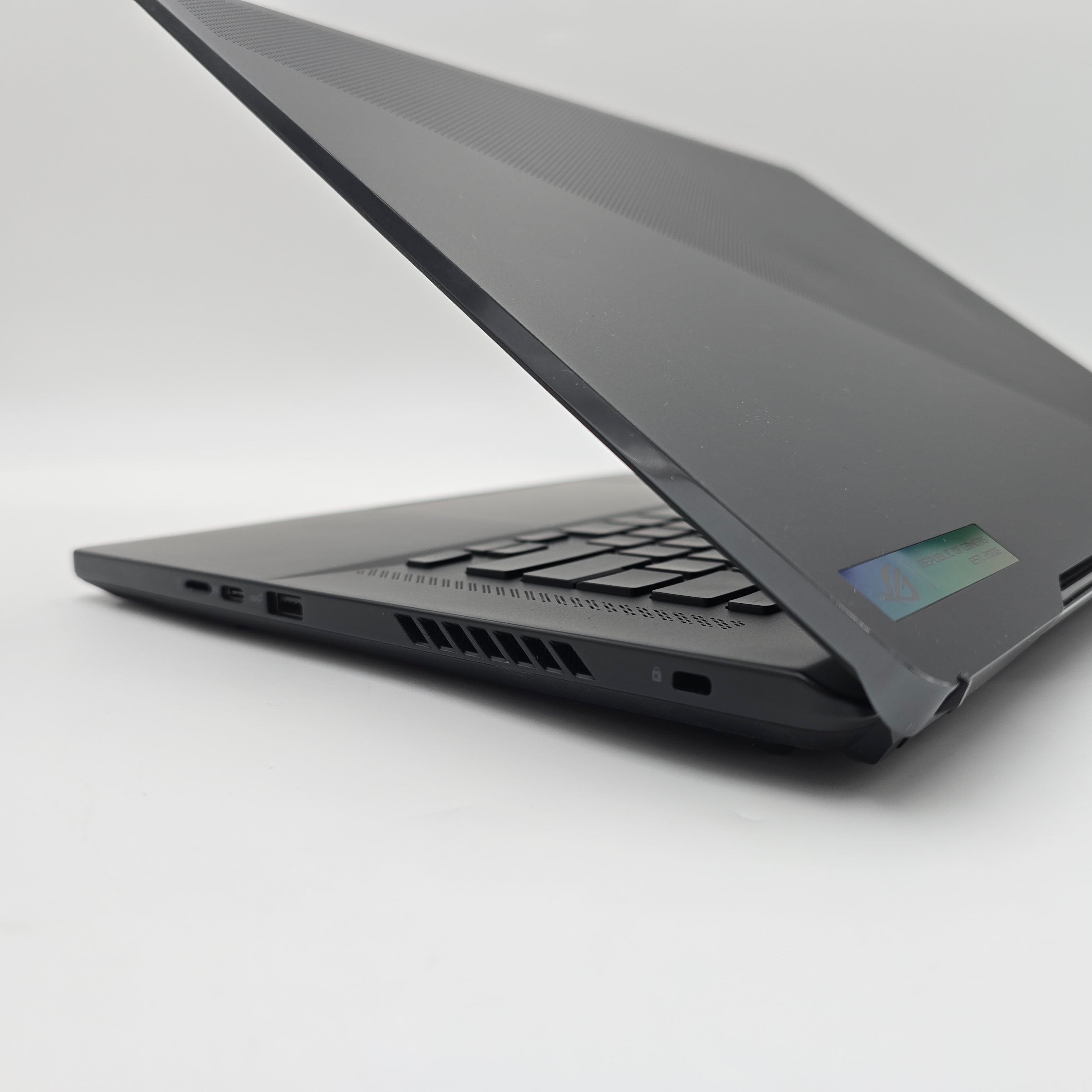 ASUS ROG Zephyrus M16 16" 240Hz, RTX 4070, Intel i9-13900H, 16GB DDR5, Pre-Owned Gaming Laptop