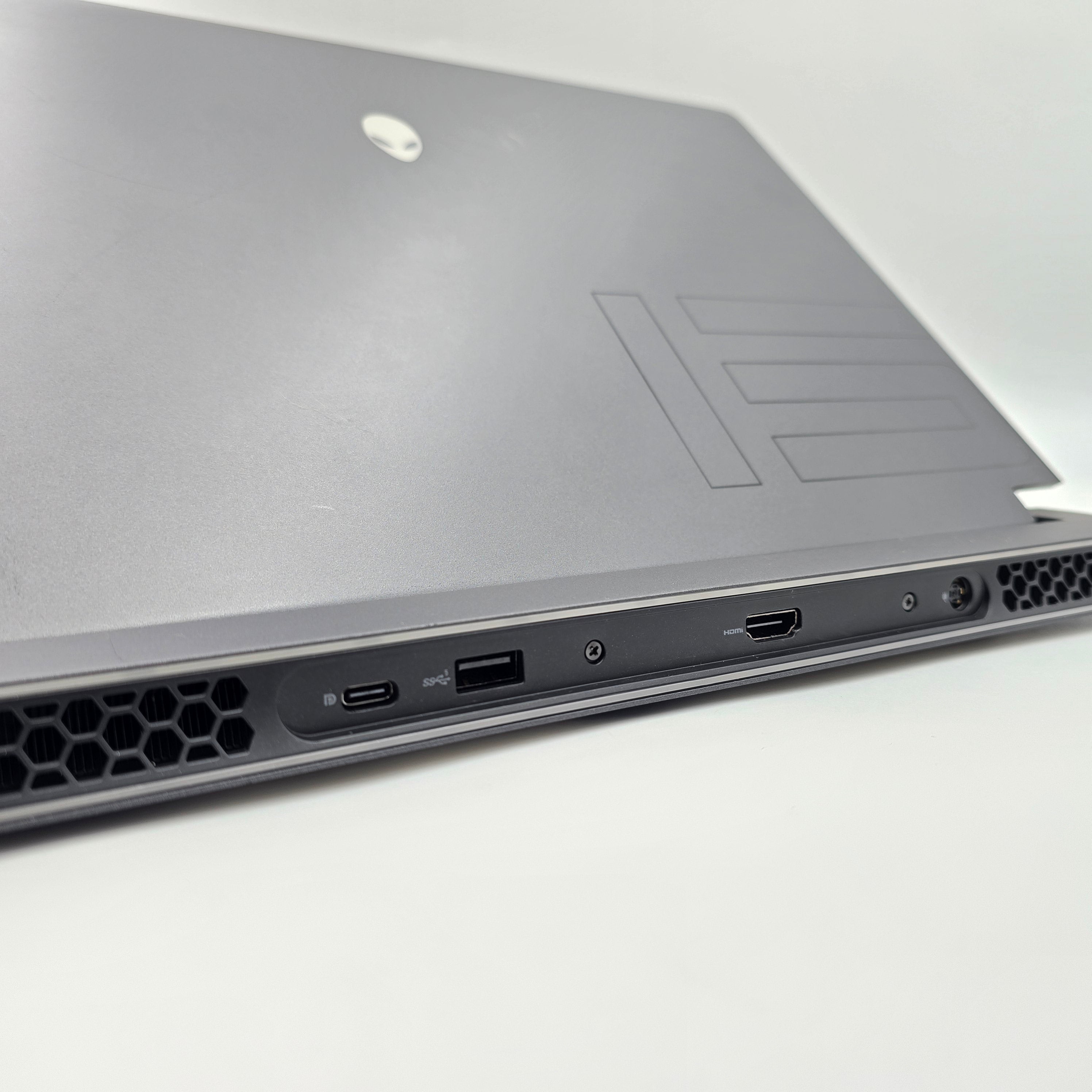 Alienware M15 Gaming Laptop, RTX 3070, Ryzen 7 5800H, 16GB RAM