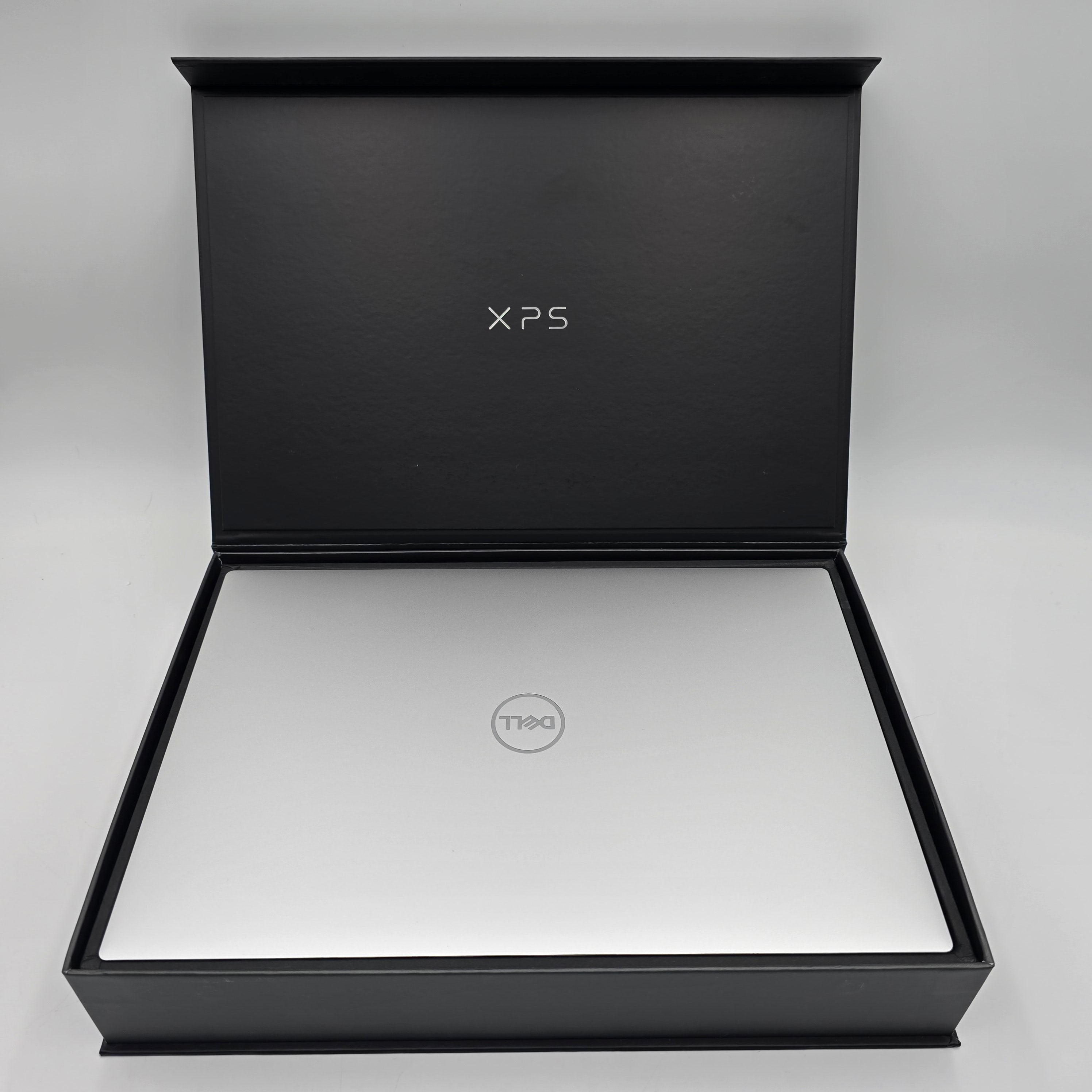 Dell XPS 17 9730, RTX 4080, Intel i9-13900H, 2TB NVMe, Professional/Gaming Laptop
