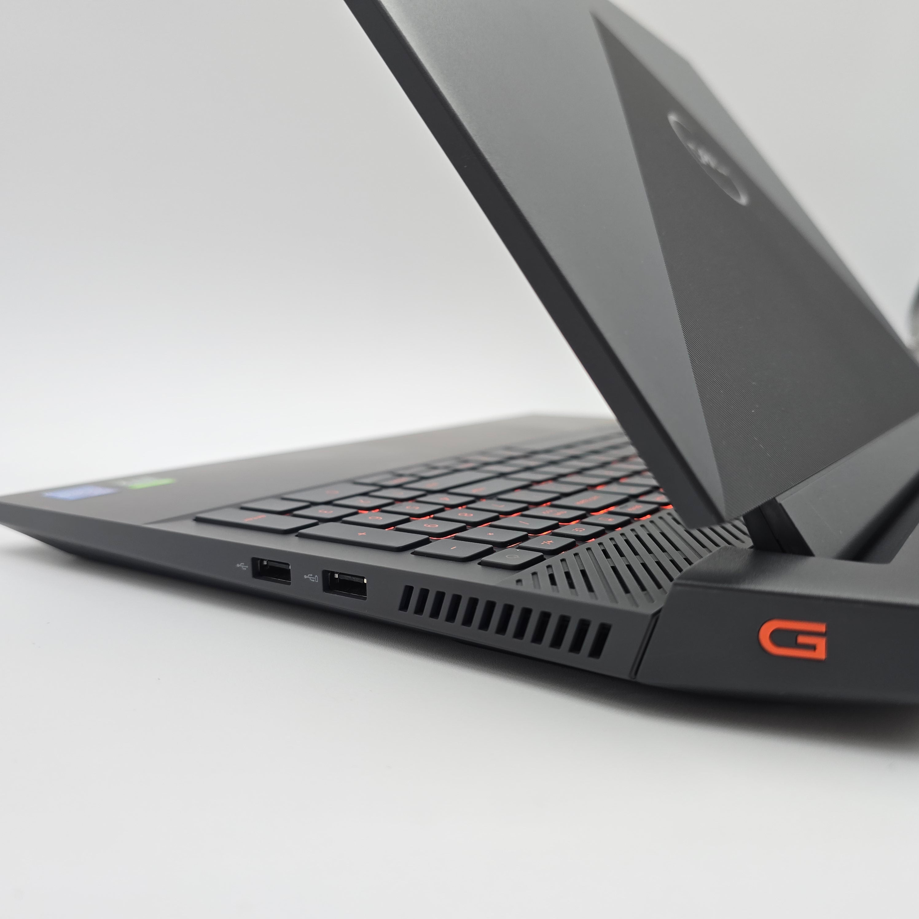 Dell G15 Gaming Laptop, RTX 3050, Intel i7-11800H, FHD 120Hz