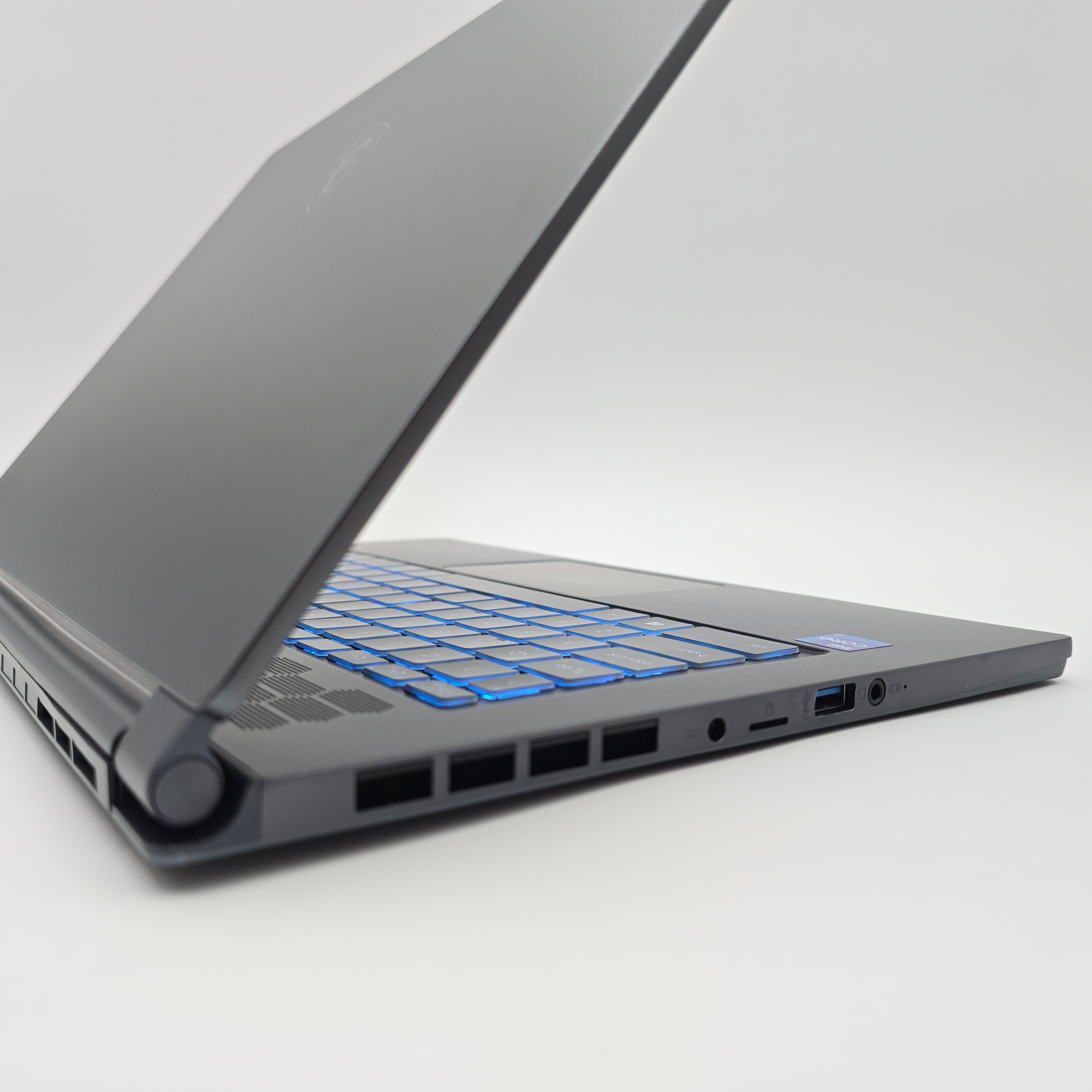 MSI Stealth 15M *FOR PARTS/AS-IS*, RTX 3060, Intel i7-11375H, 16GB, Gaming Laptop