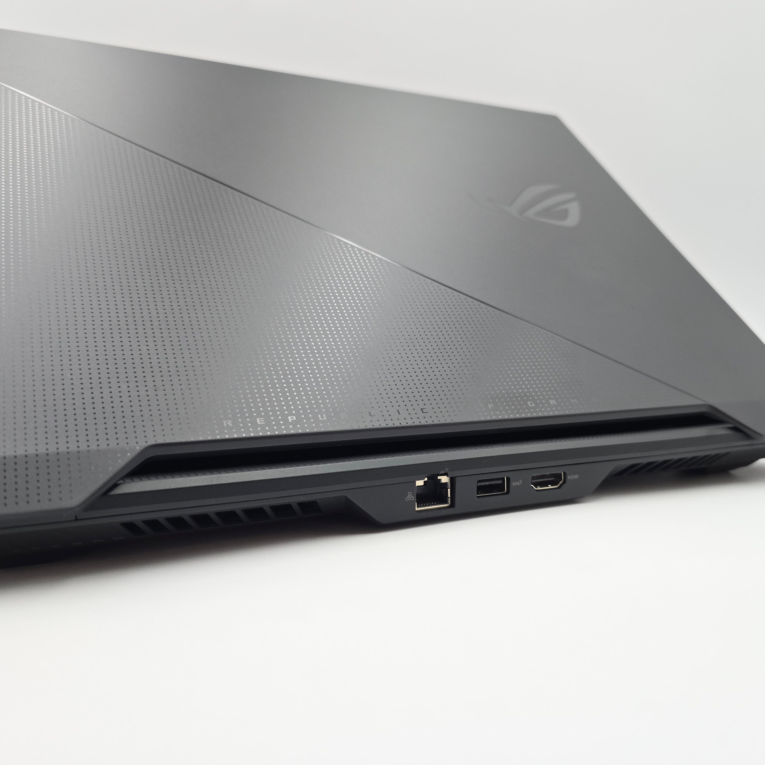 ASUS ROG Zephyrus Duo SE 15 Gaming Laptop, RTX 3060, Ryzen 7 5800H