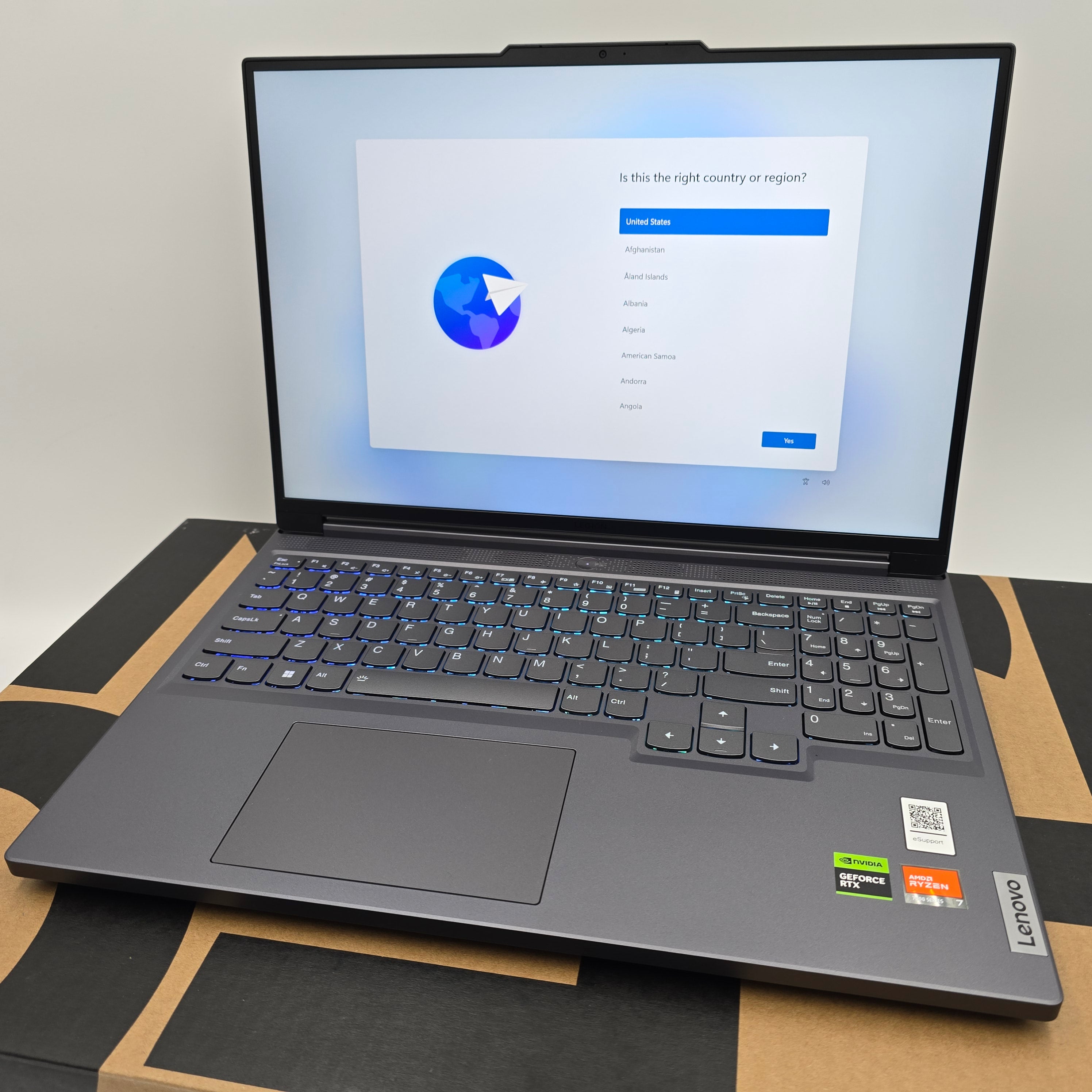 Lenovo Legion Slim 5, RTX 4060, Ryzen 7 7840HS, 32GB DDR5, Brand New Gaming Laptop