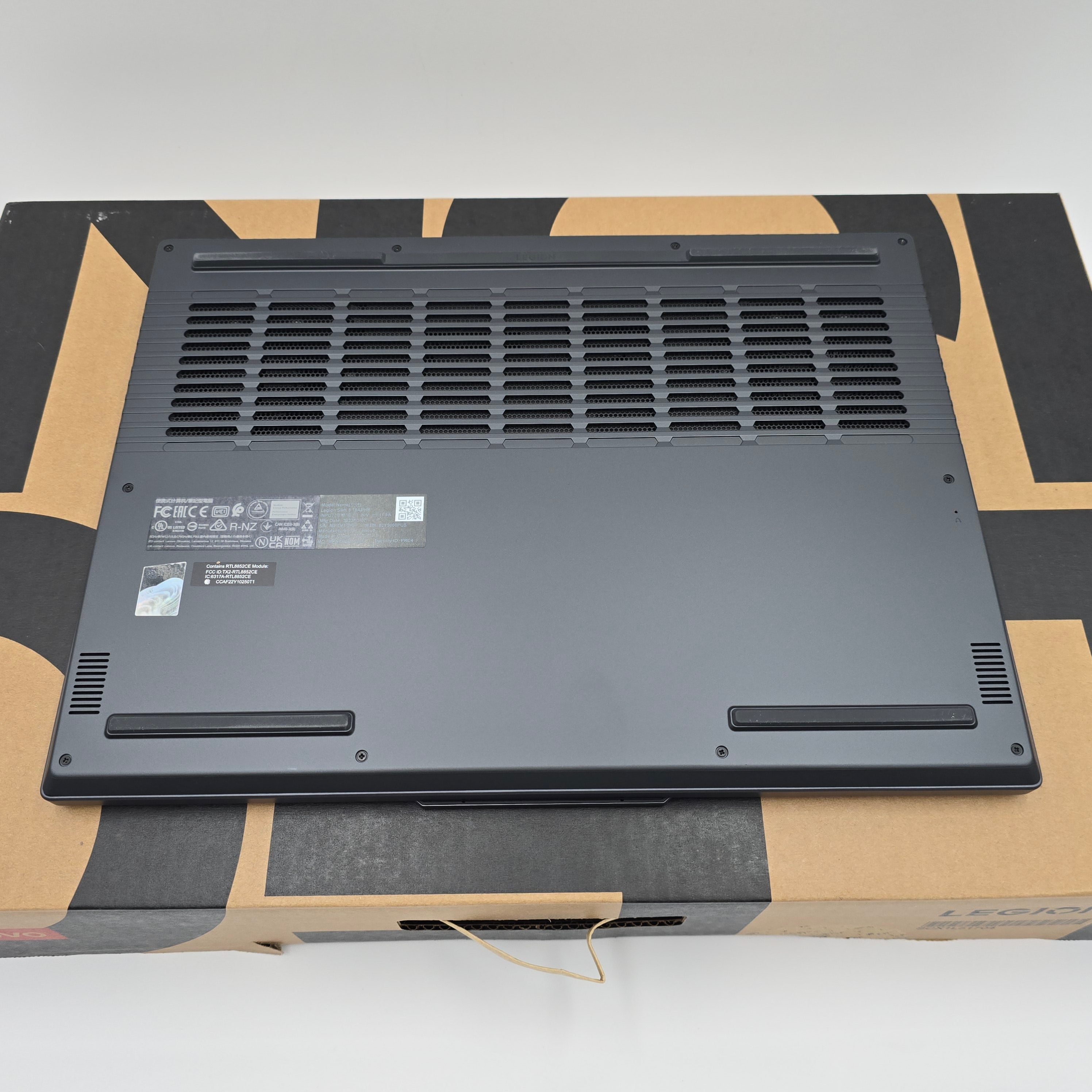 Lenovo Legion Slim 5, RTX 4060, Ryzen 7 7840HS, 32GB DDR5, Brand New Gaming Laptop
