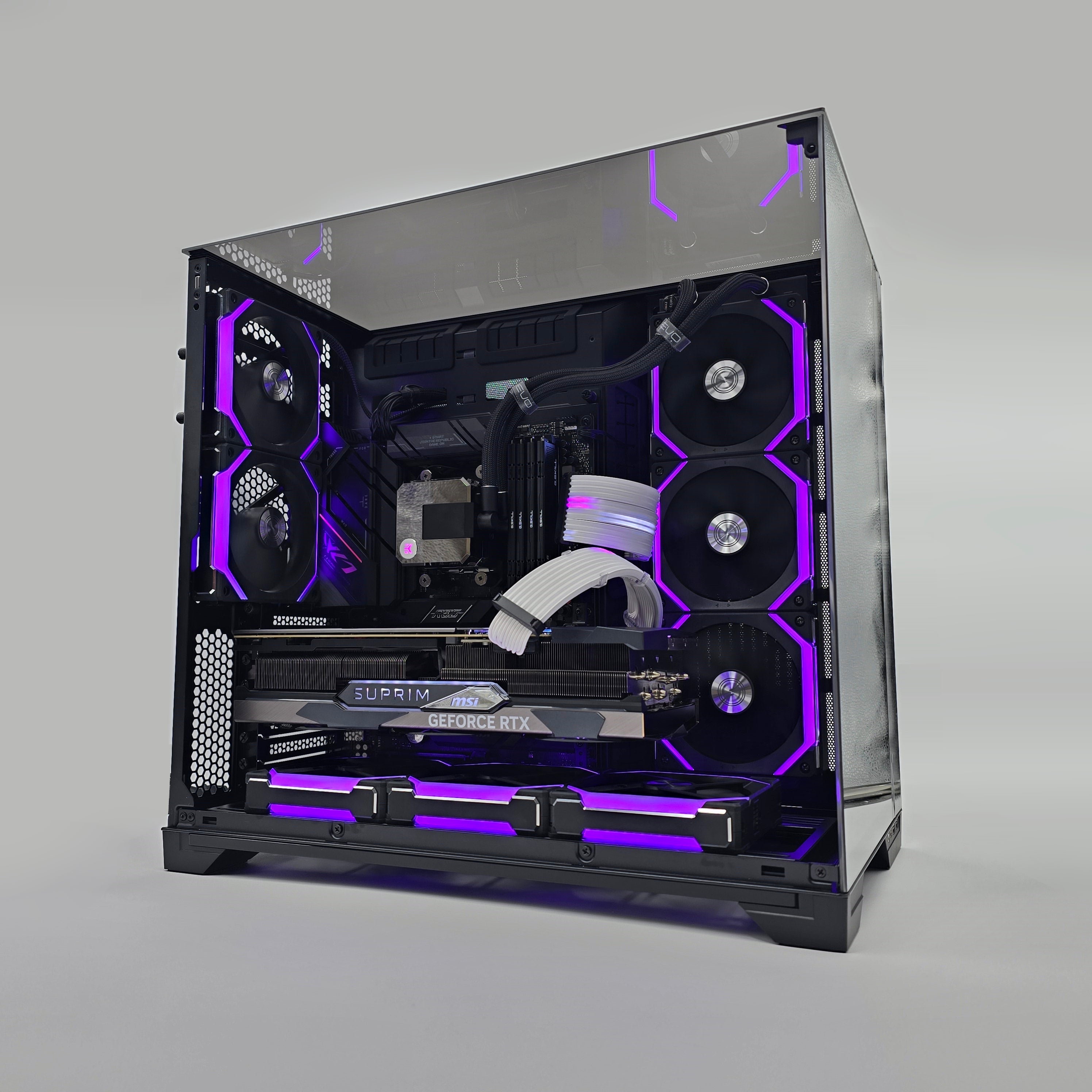 RTX 4090, Ryzen 9 7950X, 64GB DDR5, 4TB NVMe, Brand New Gaming PC