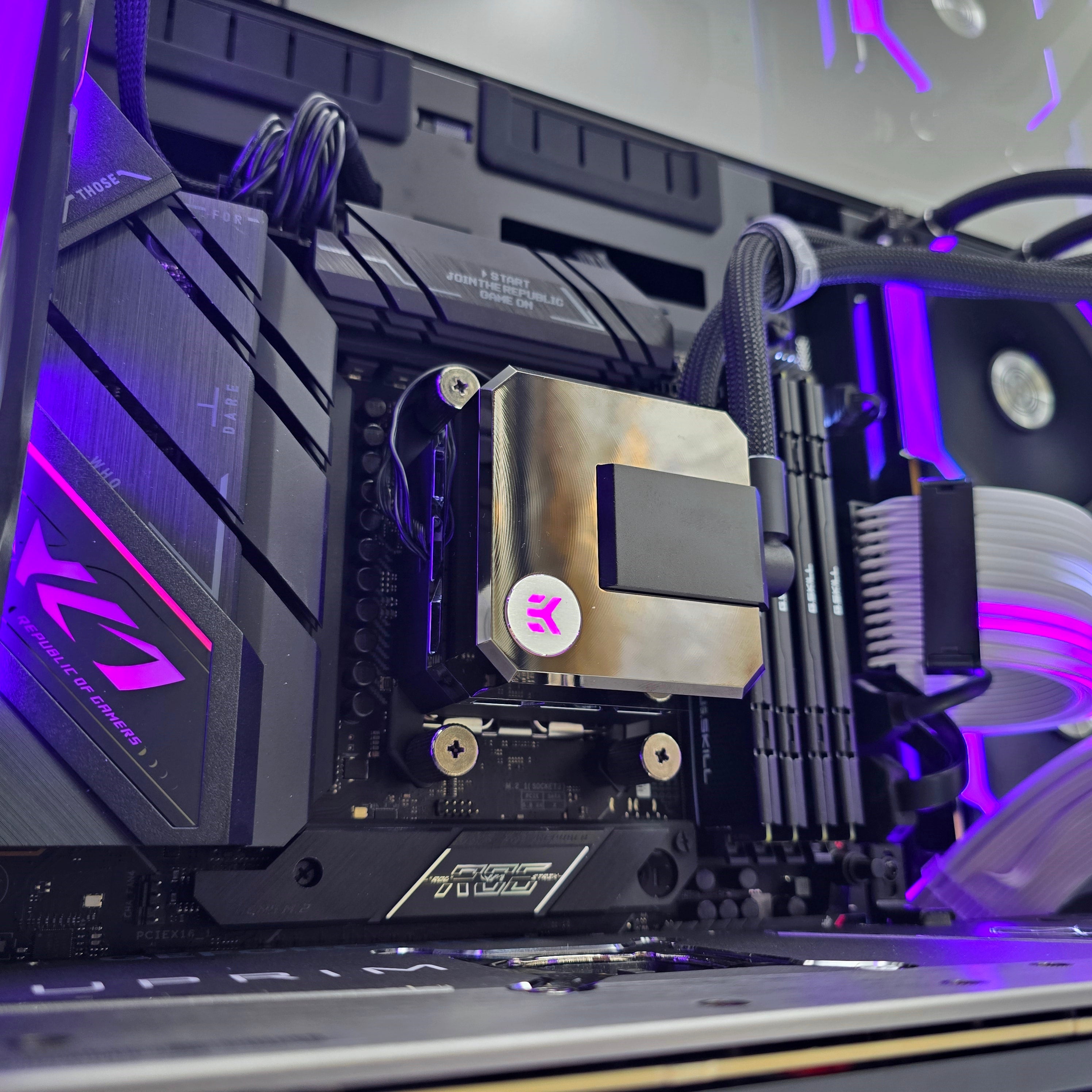 RTX 4090, Ryzen 9 7950X, 64GB DDR5, 4TB NVMe, Brand New Gaming PC