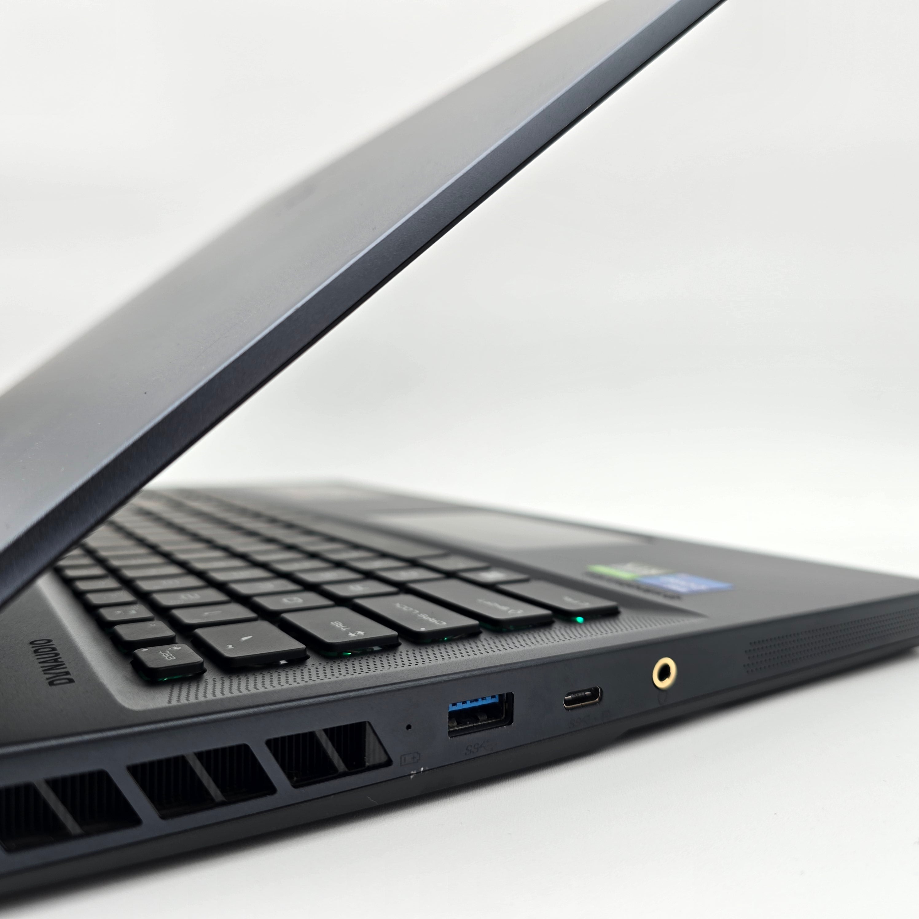 MSI Raider GE76, RTX 3080, Intel i7-12700H, 32GB RAM, 2.5TB NVMe SSD, 17.3" 144Hz Gaming Laptop