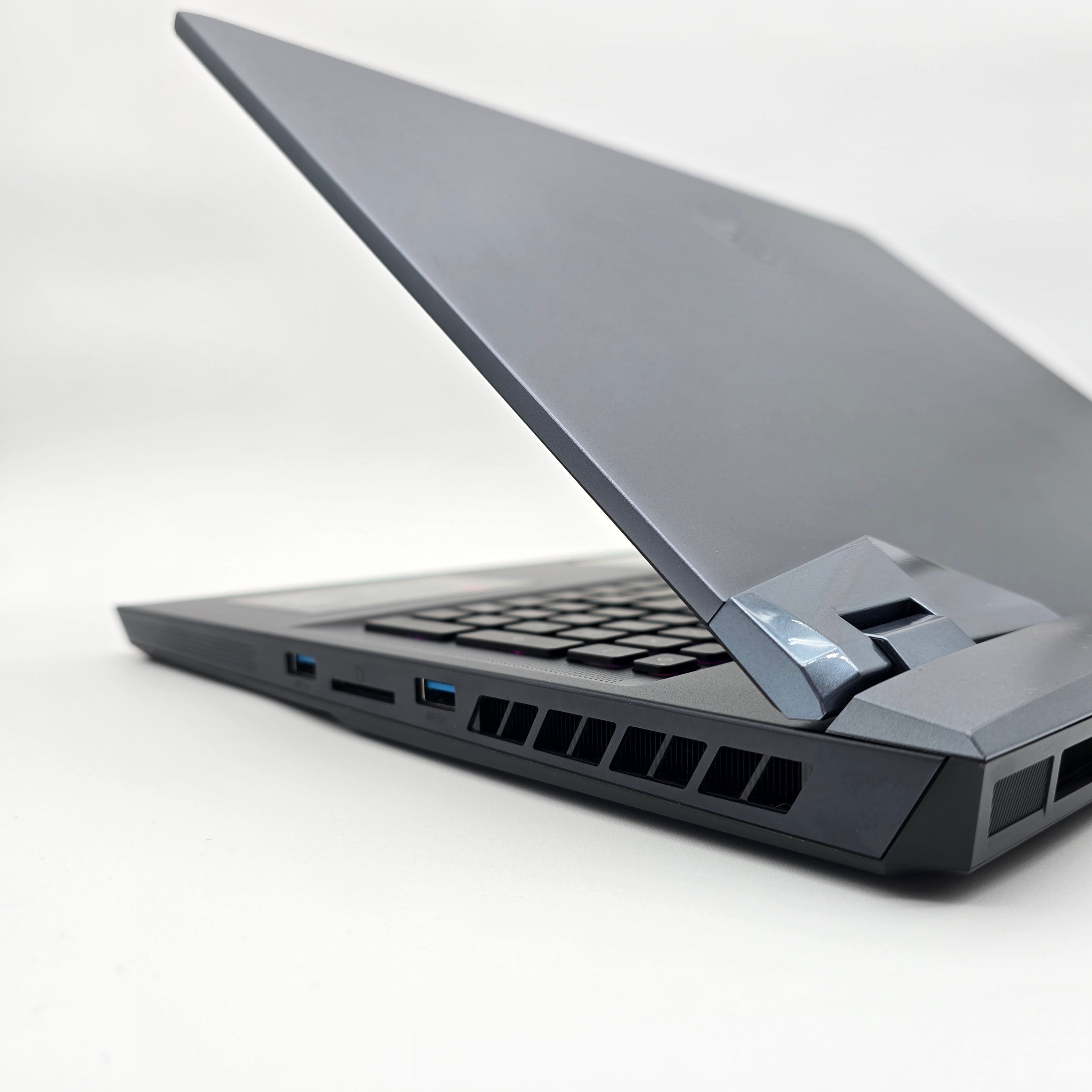 MSI Raider GE76, RTX 3080, Intel i7-12700H, 32GB RAM, 2.5TB NVMe SSD, 17.3" 144Hz Gaming Laptop