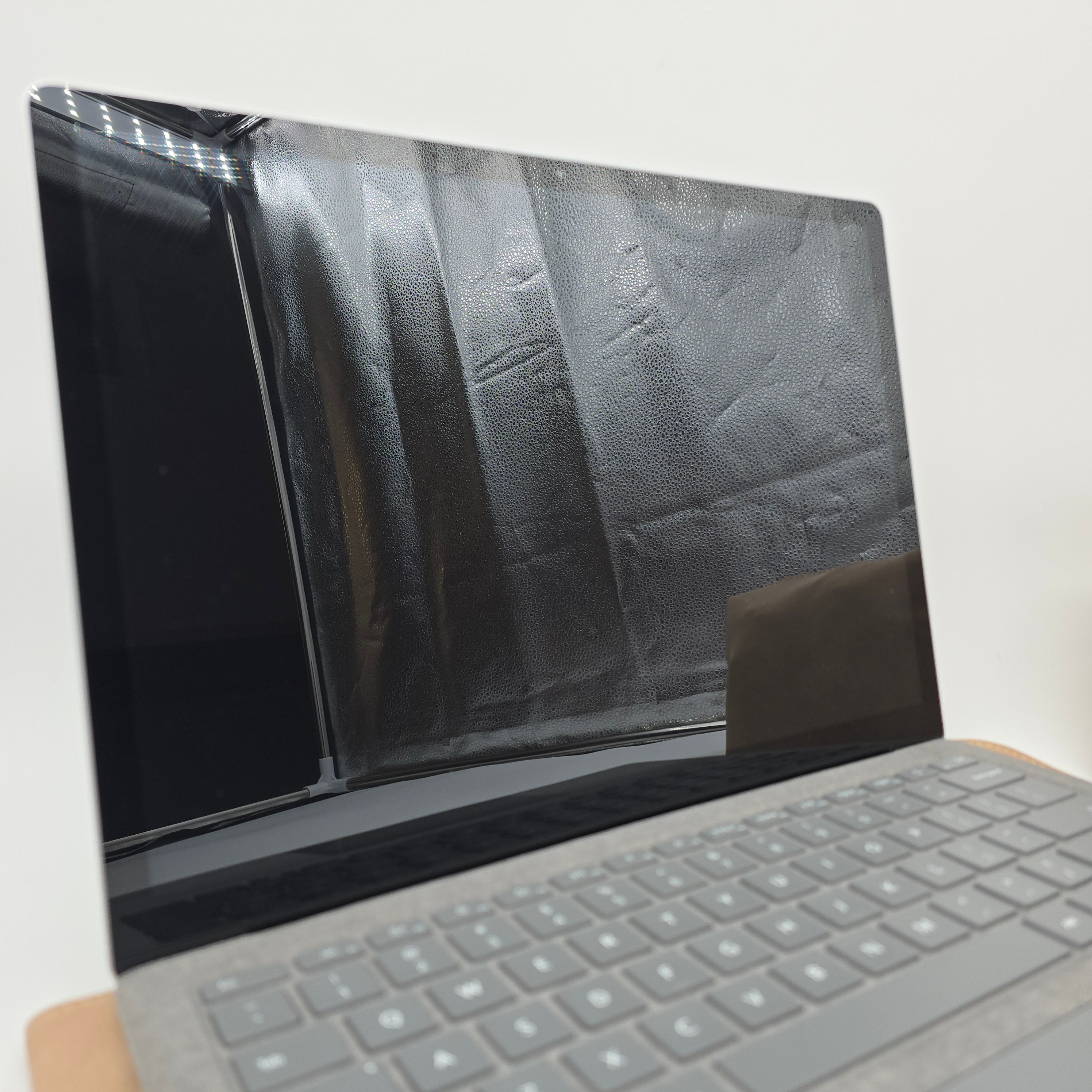 Microsoft Surface Laptop 3, Intel i7-1065G7, 16GB RAM, Like New w/ Case