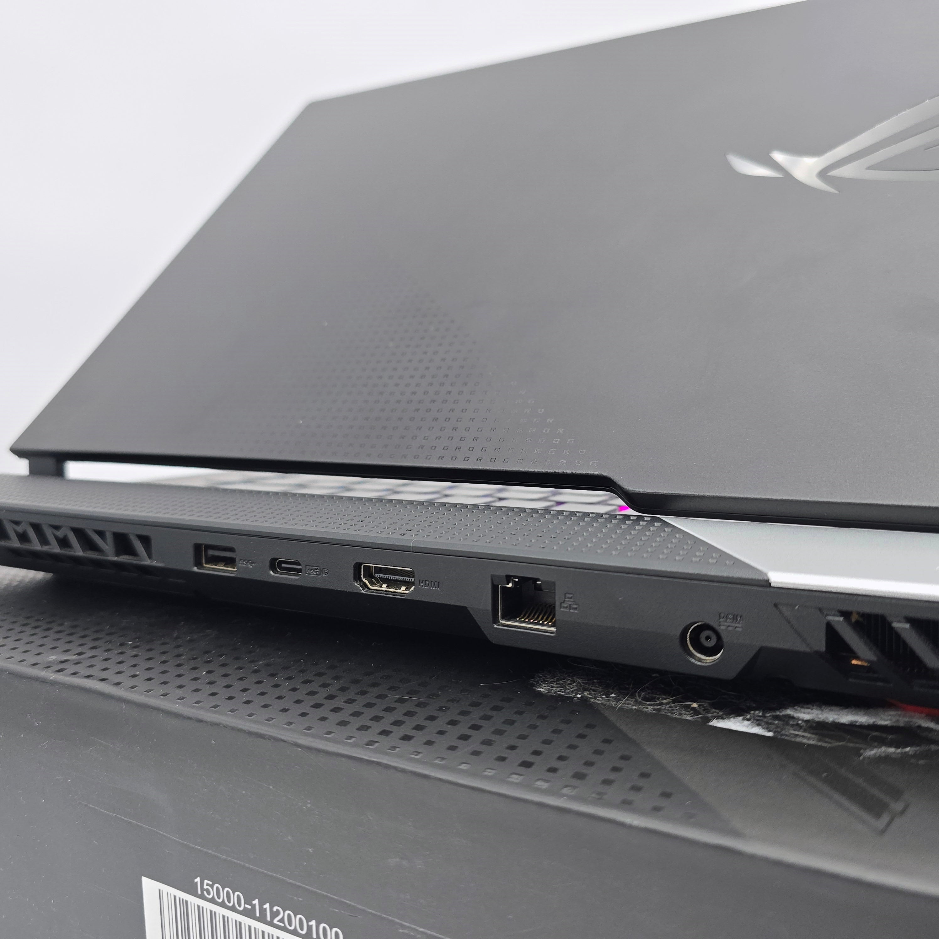 ASUS ROG Strix G15 Advantage Edition, Ryzen 9 5900HX, 16GB RAM, RX 6800M, 300Hz, Gaming Laptop