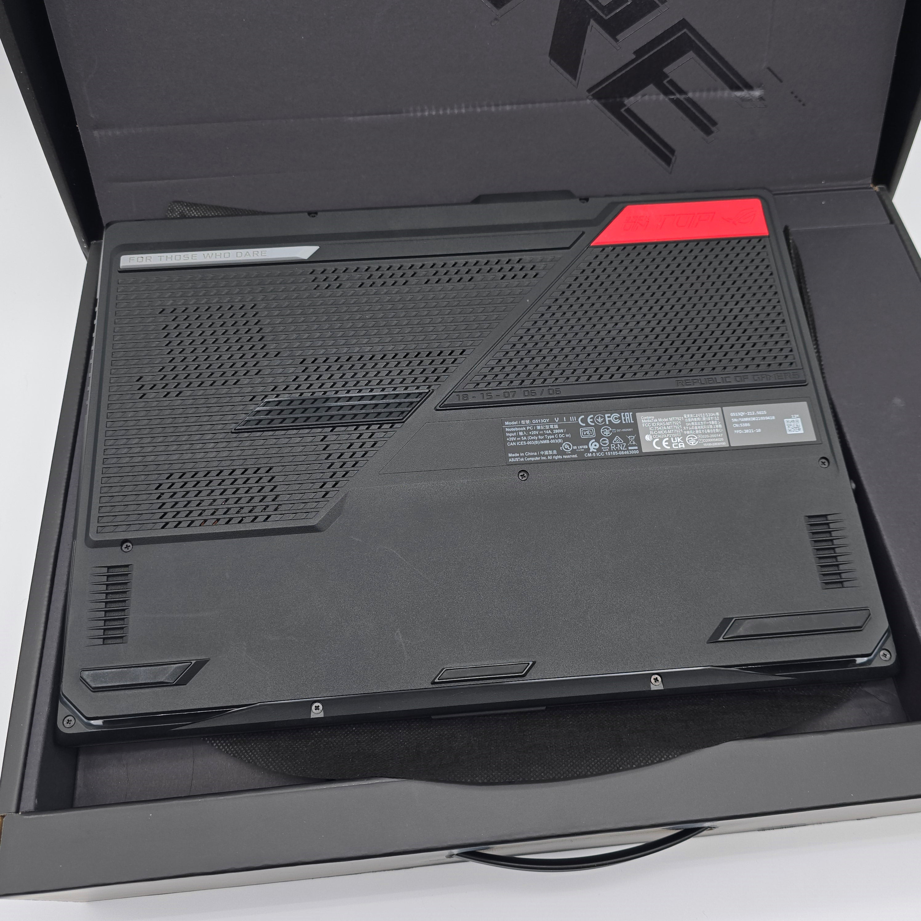 ASUS ROG Strix G15 Advantage Edition, Ryzen 9 5900HX, 16GB RAM, RX 6800M, 300Hz, Gaming Laptop