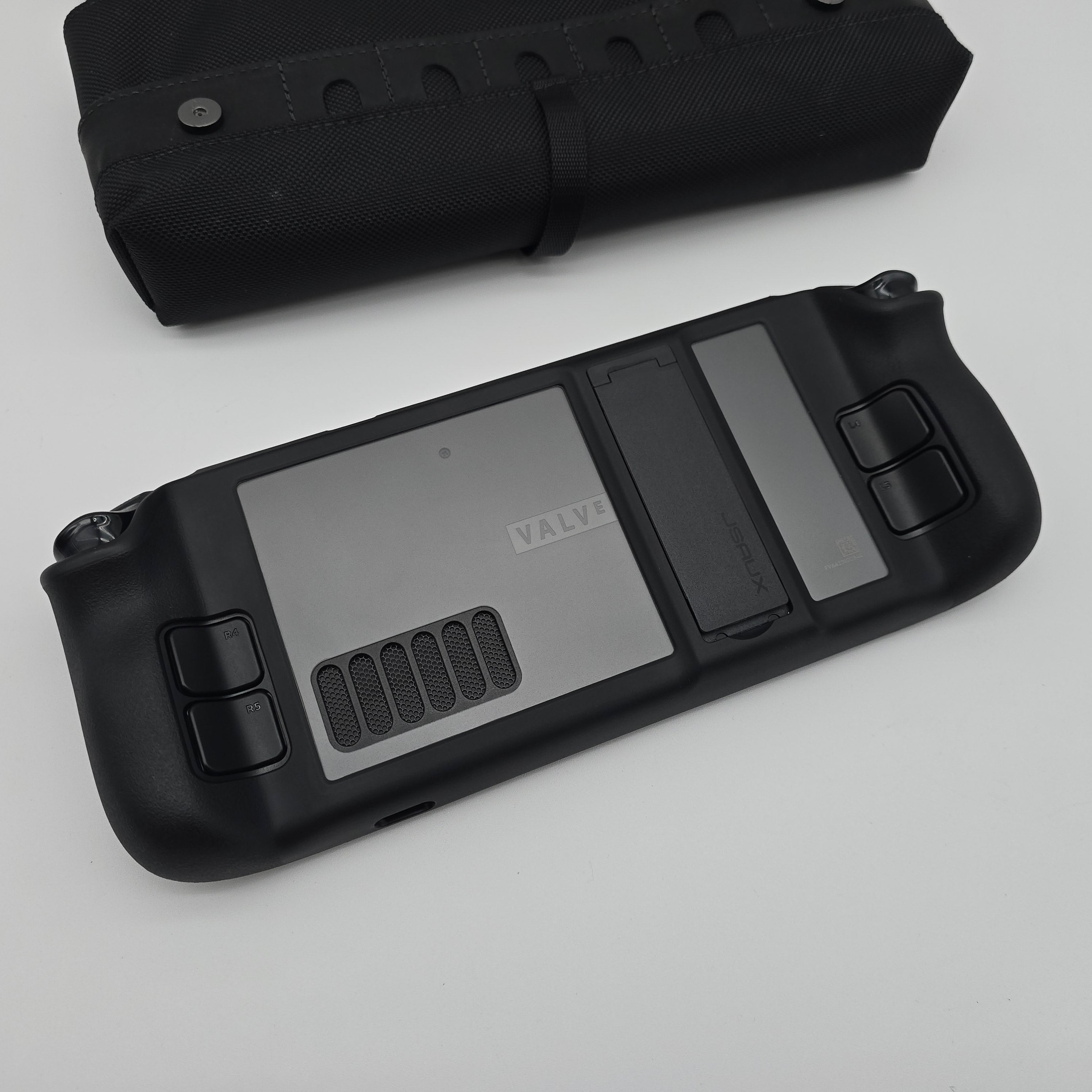 Valve Steam Deck LCD 512GB w/ Carrying Case and Protective Shell