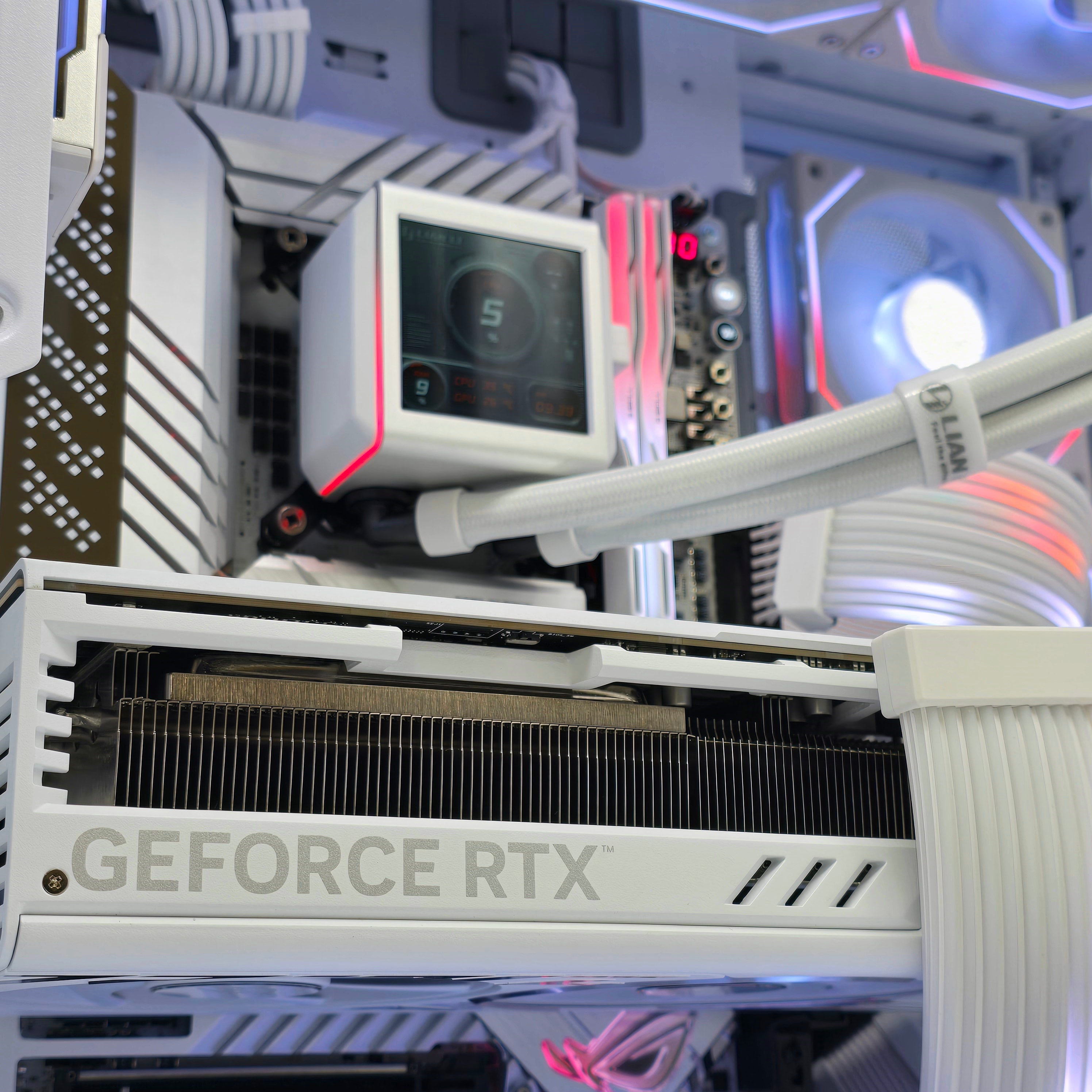RTX 4090 STRIX, Intel i9-14900K, 48GB 8200MHz DDR5, MAXIMUS APEX Z790 Custom White Gaming PC