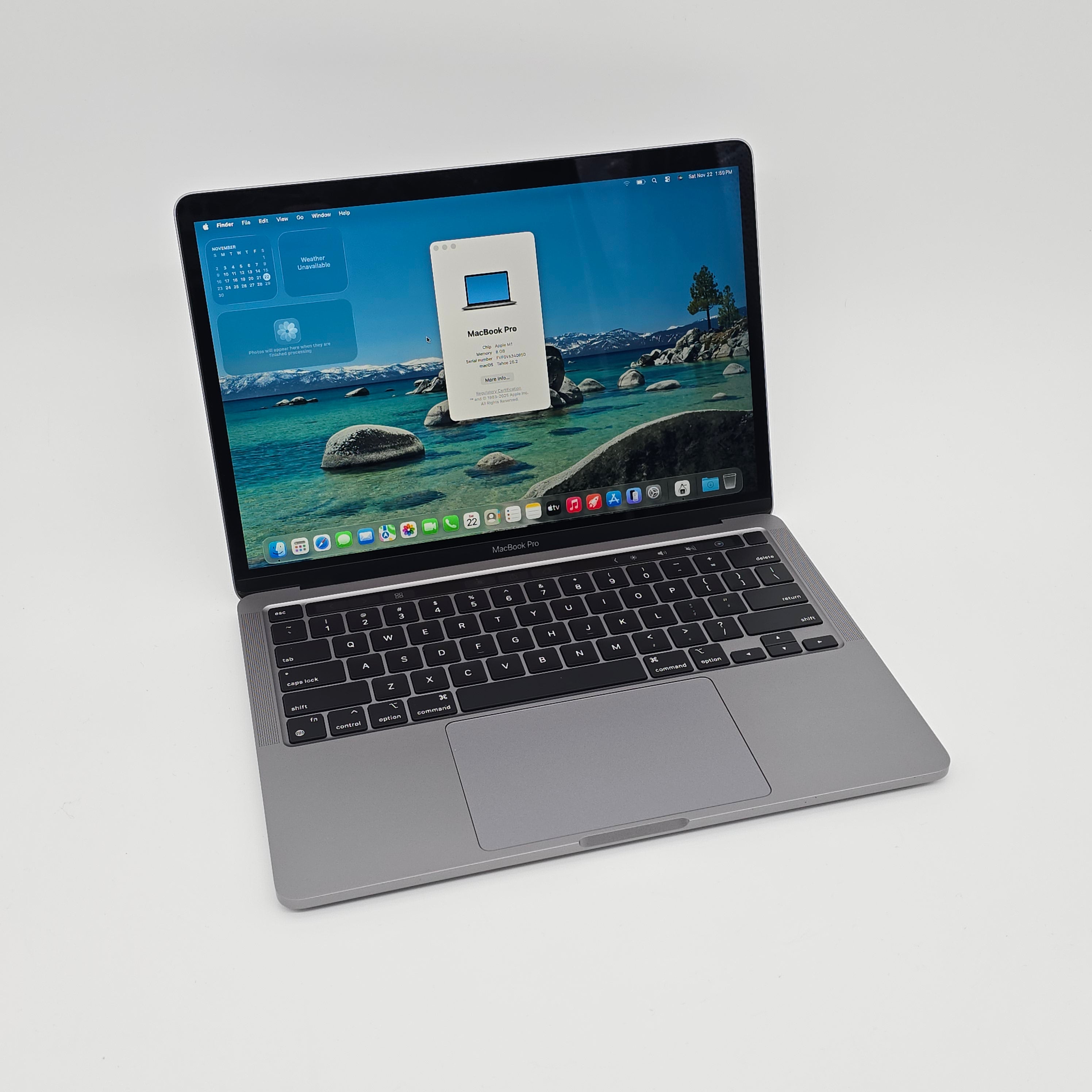 Macbook Pro M1 13" w/ TouchID, 256GB SSD, 8GB RAM