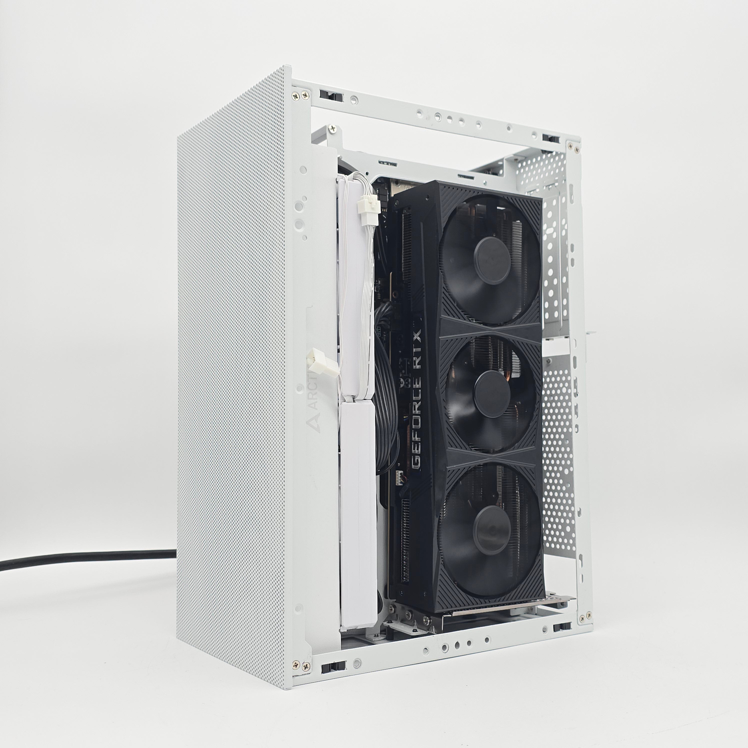 RTX 4080 Super, Ryzen 9 7950X3D, 64GB DDR5, 2TB NVMe SSD, Custom White Mini-ITX Gaming PC