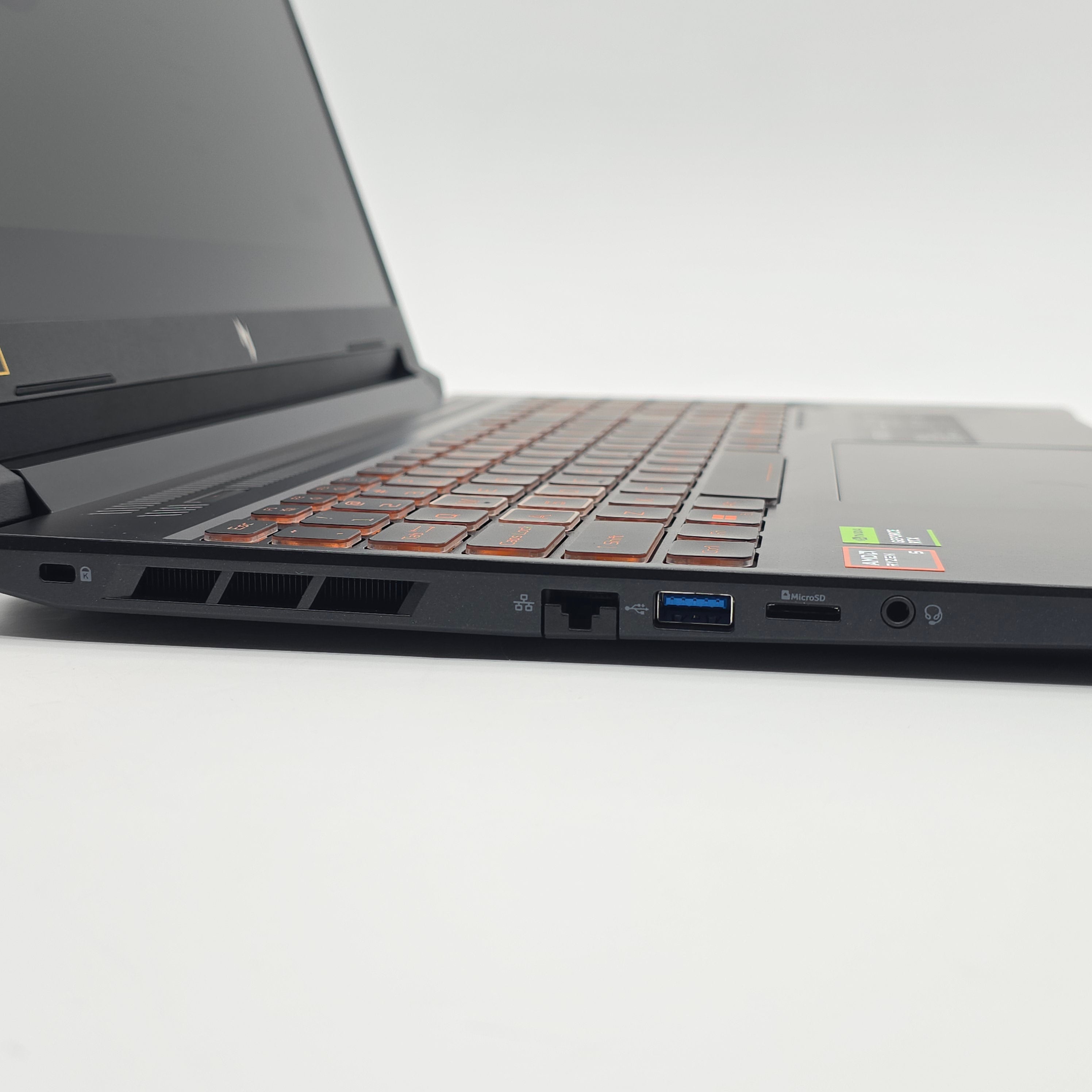 Acer Nitro V 16 AI, RTX 5050, AMD Ryzen 5, 16GB DDR5, 1.5TB NVMe, 16" WUXGA 180Hz Screen, Windows Gaming Laptop