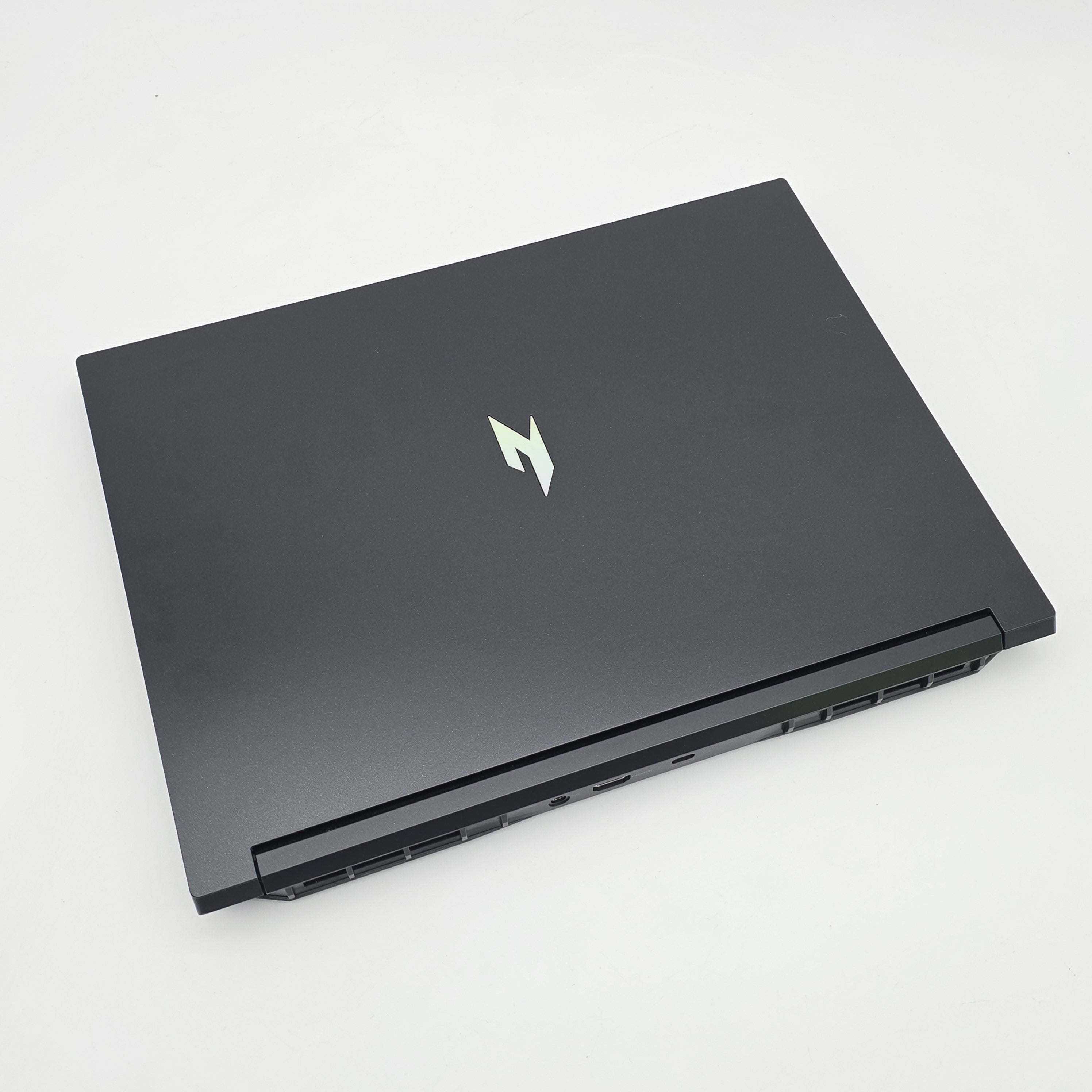 Acer Nitro V 16 AI, RTX 5050, AMD Ryzen 5, 16GB DDR5, 1.5TB NVMe, 16" WUXGA 180Hz Screen, Windows Gaming Laptop