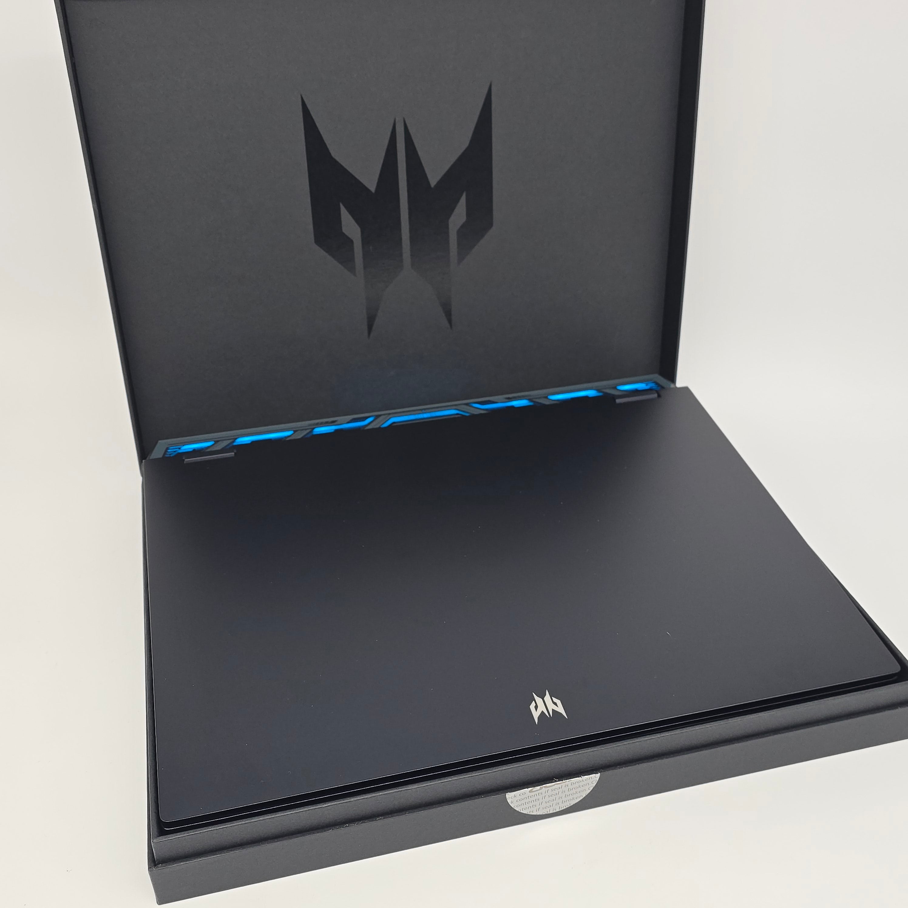 Acer Predator Helios 16, RTX 4080, Intel i9-13900HX, 32GB DDR5, 3TB NVMe, 16" QHD+ 240Hz