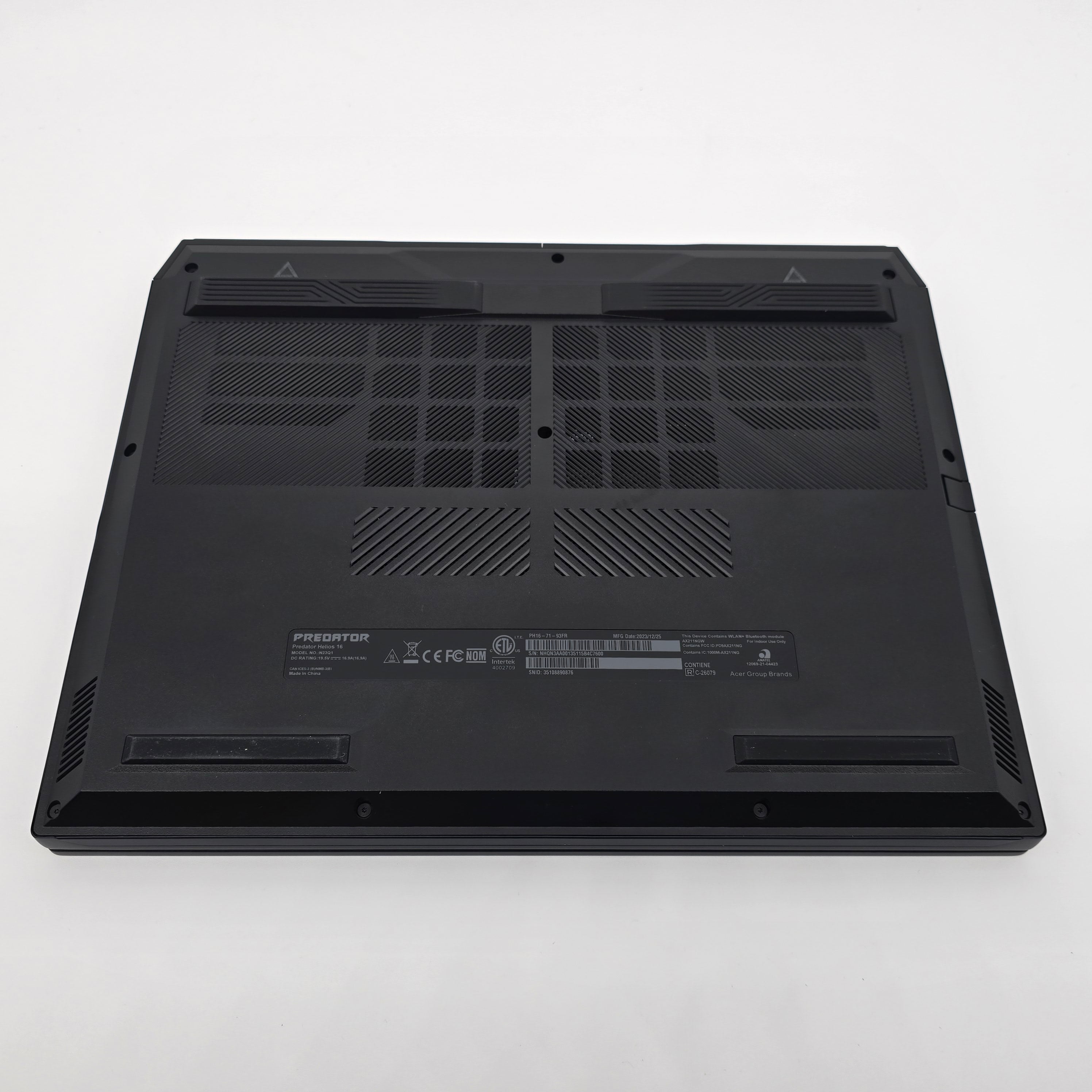 Acer Predator Helios 16, RTX 4080, Intel i9-13900HX, 32GB, 16" QHD+ 240Hz, High End Gaming Laptop
