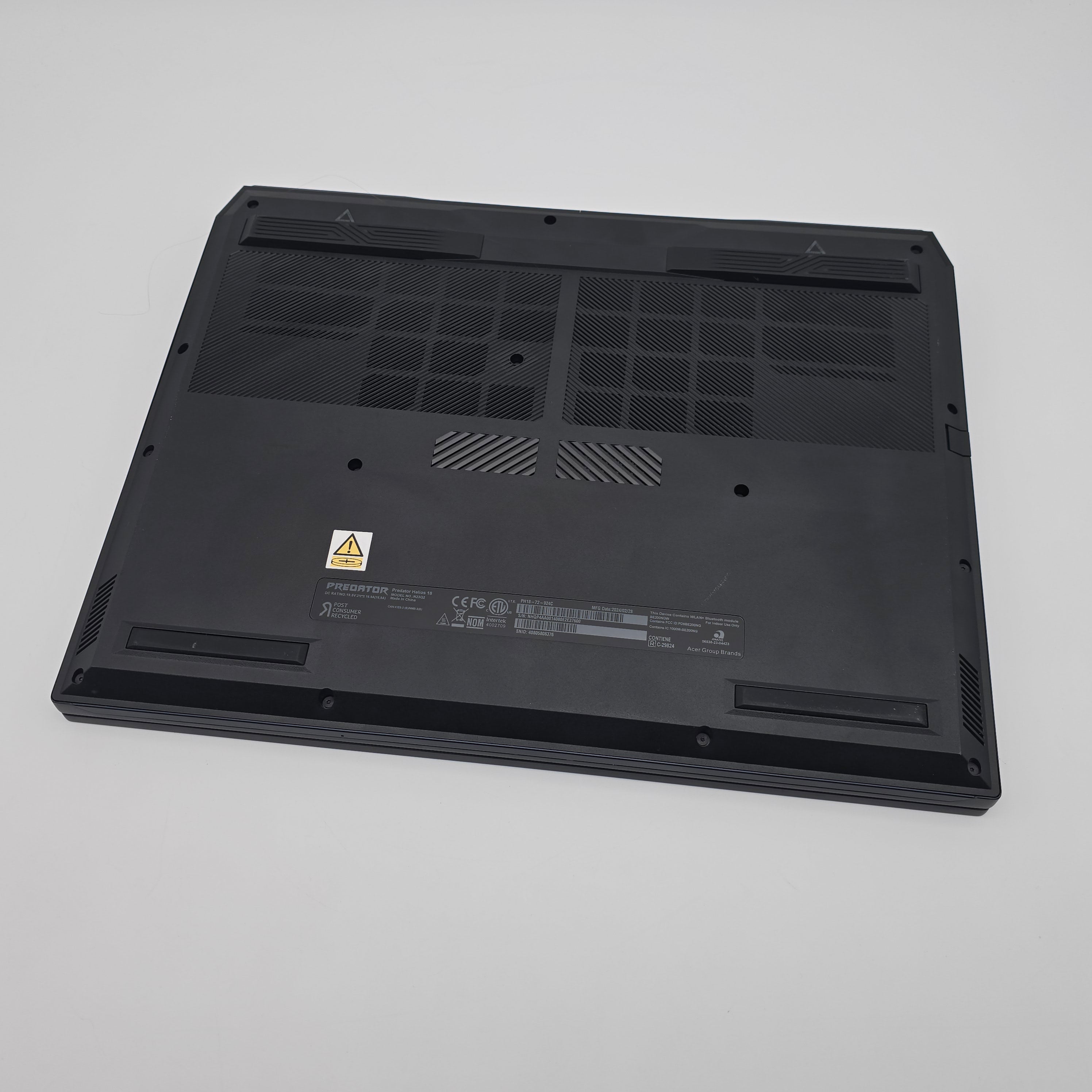 Acer Predator Helios 18, RTX 4090, Intel Core i9-14900HX, 32GB DDR5, 1TB NVME, 18" QHD+ 250Hz, Windows Gaming Laptop