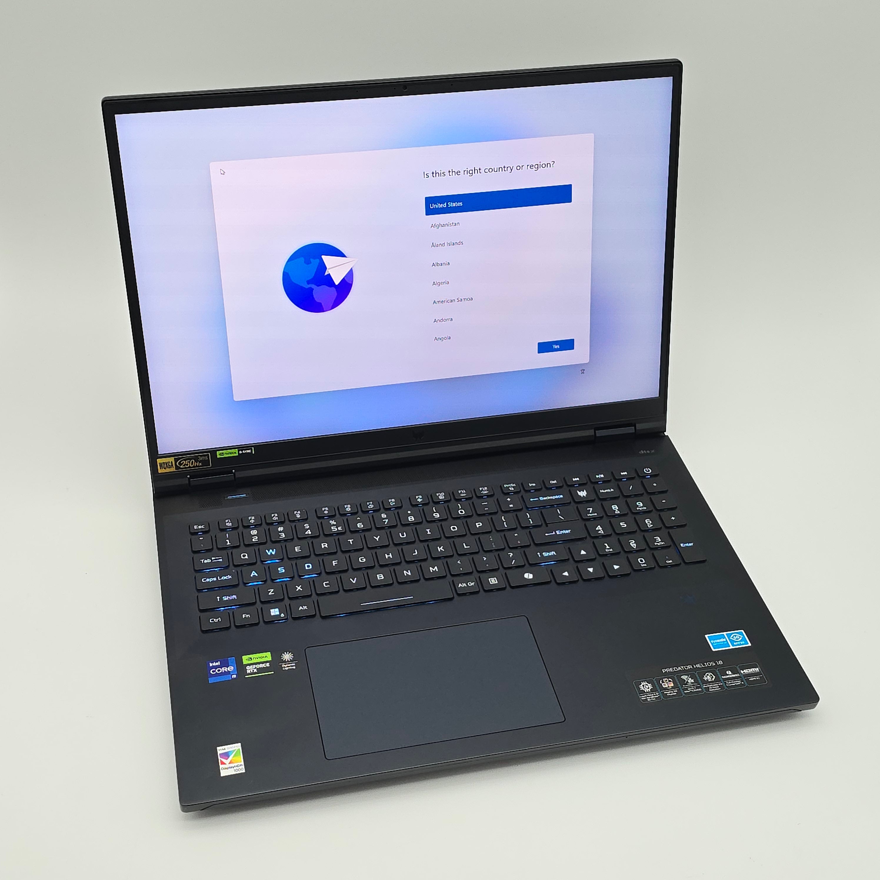 Acer Predator Helios 18, RTX 4090, Intel Core i9-14900HX, 32GB DDR5, 1TB NVME, 18" QHD+ 250Hz, Windows Gaming Laptop