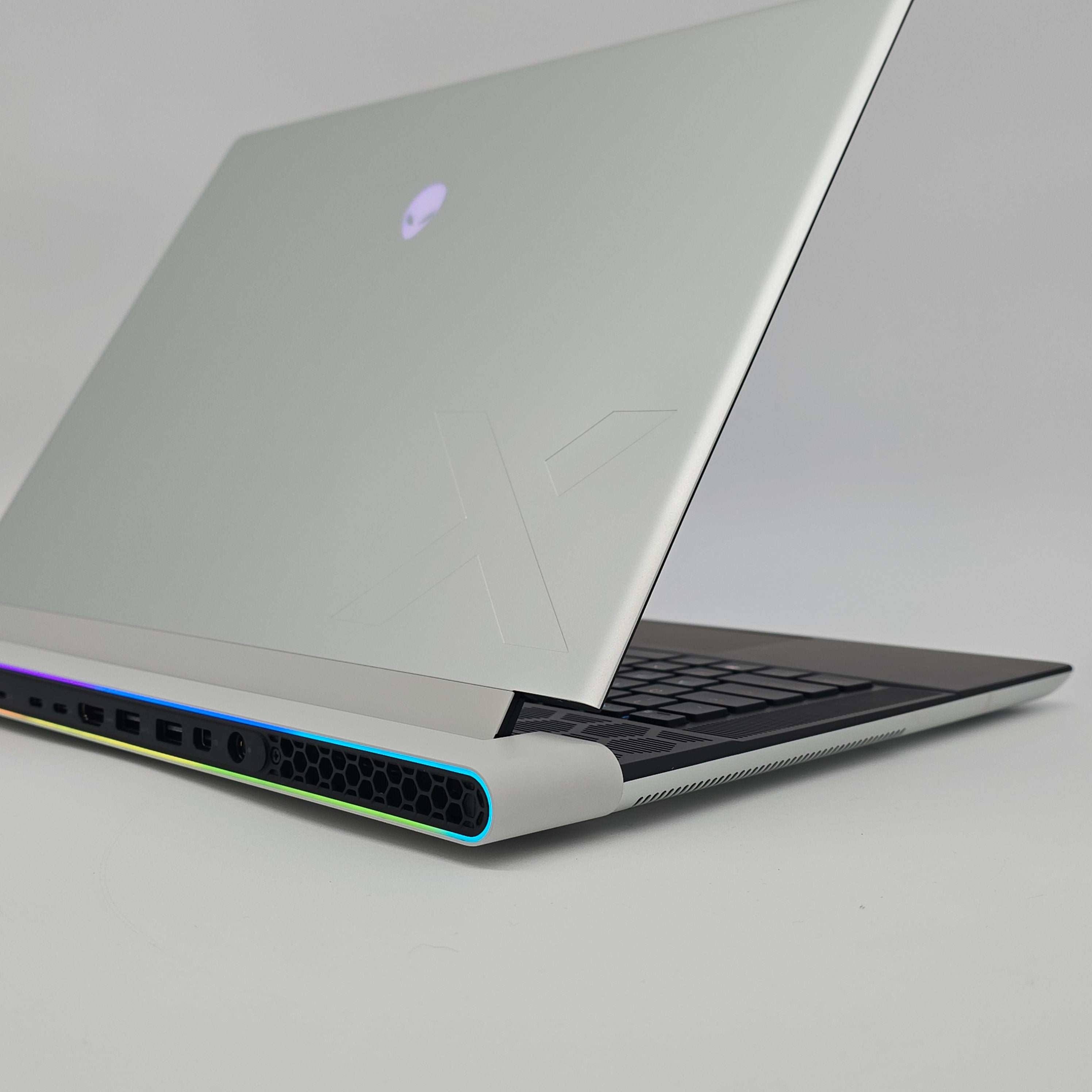 Alienware X16 R1, RTX 4080, Intel i9-13900HK, 32GB DDR5, QHD+ 240Hz 16" Gaming Laptop