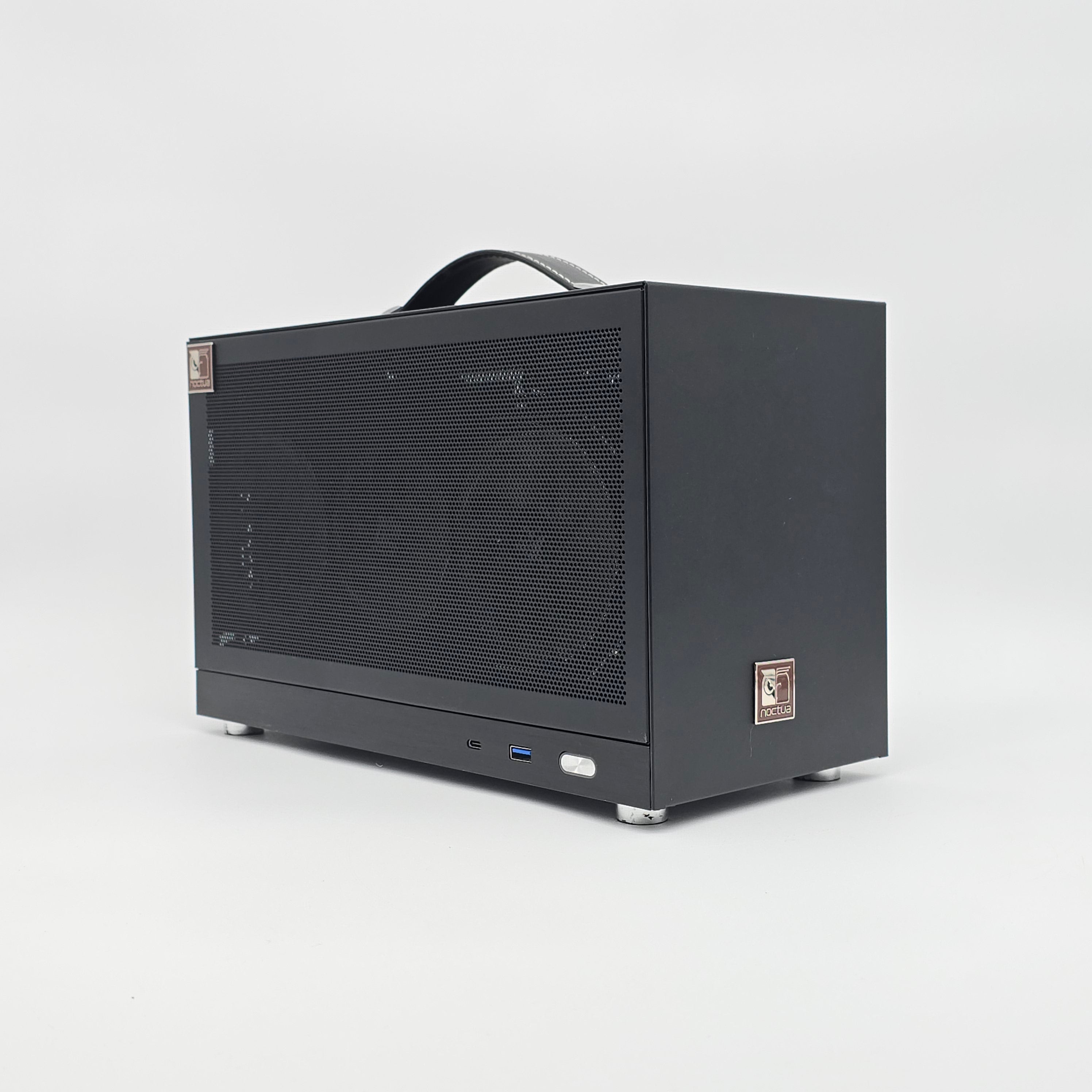 RX 7900 XTX, Ryzen 5 7600, 32GB DDR5, 2TB NVMe, Custom Mini-ITX Gaming PC