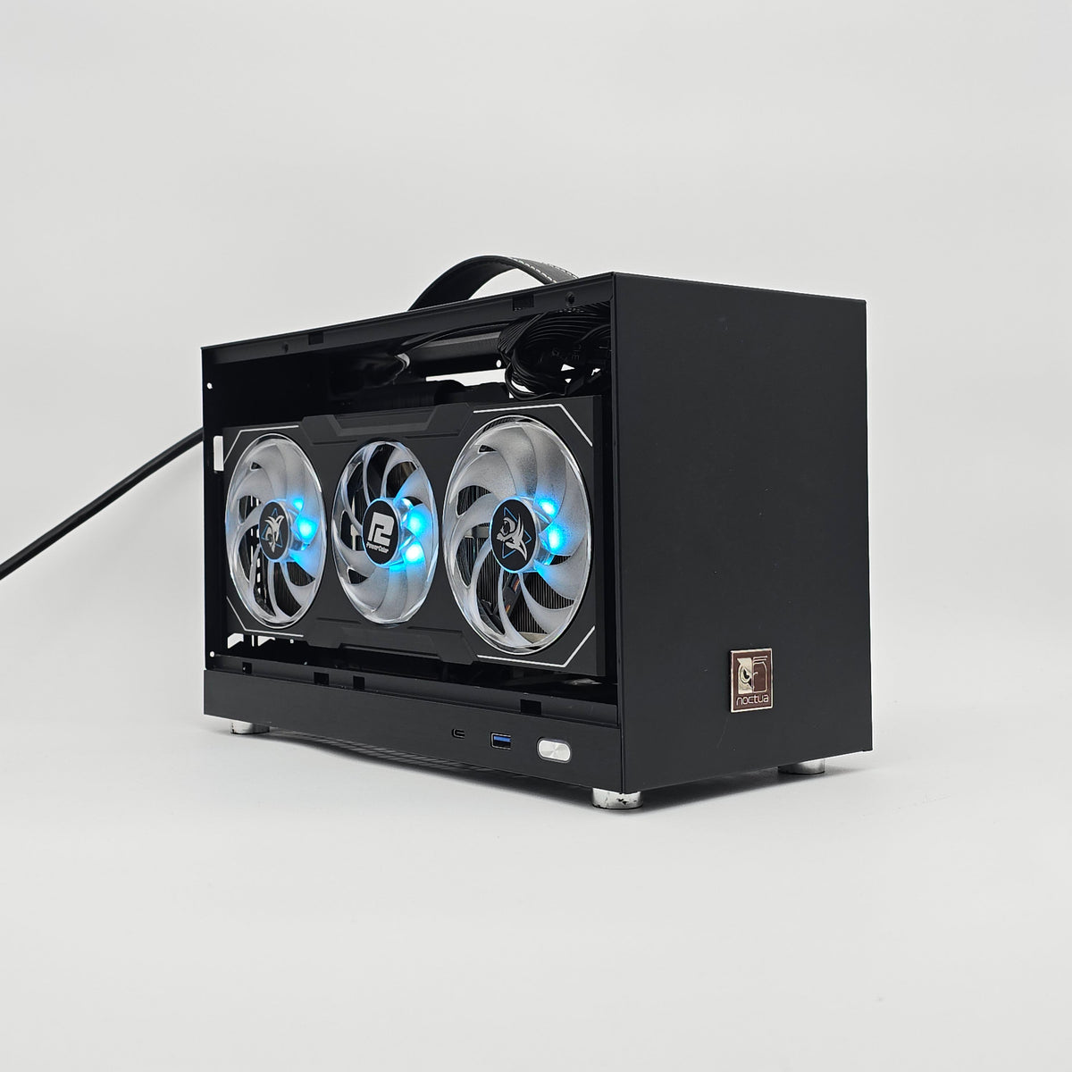 RX 7900 XTX, Ryzen 5 7600, 32GB DDR5, 2TB NVMe, Custom Mini-ITX Gaming PC