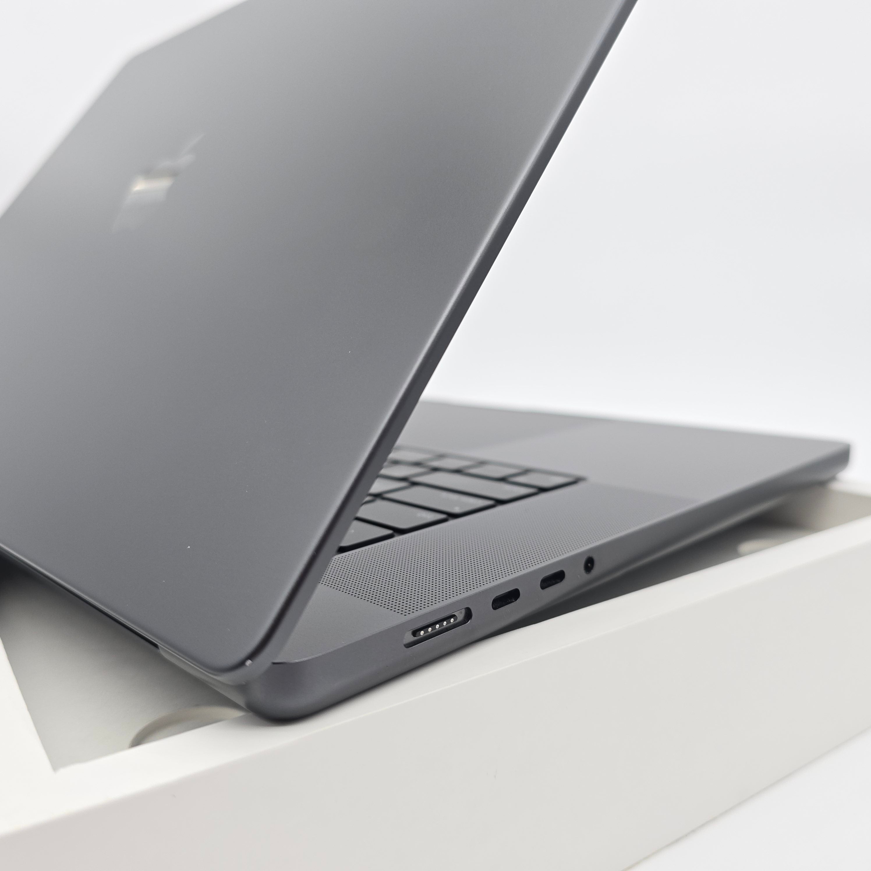 Apple Macbook Pro 16" M3 Pro, 36GB RAM, 512GB SSD
