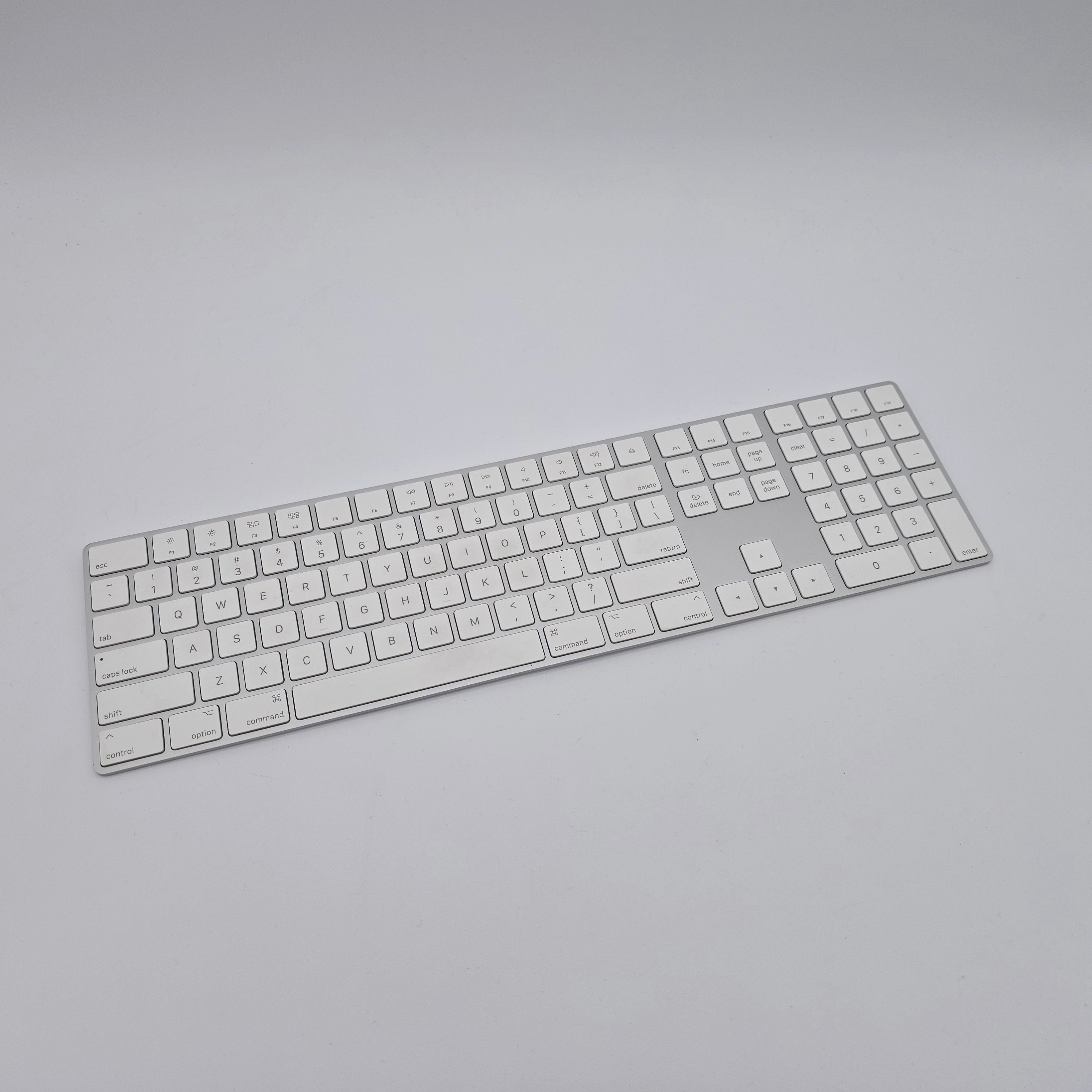 Apple Magic Keyboard Wireless Bluetooth Keyboard w/ Keypad for Apple iMac