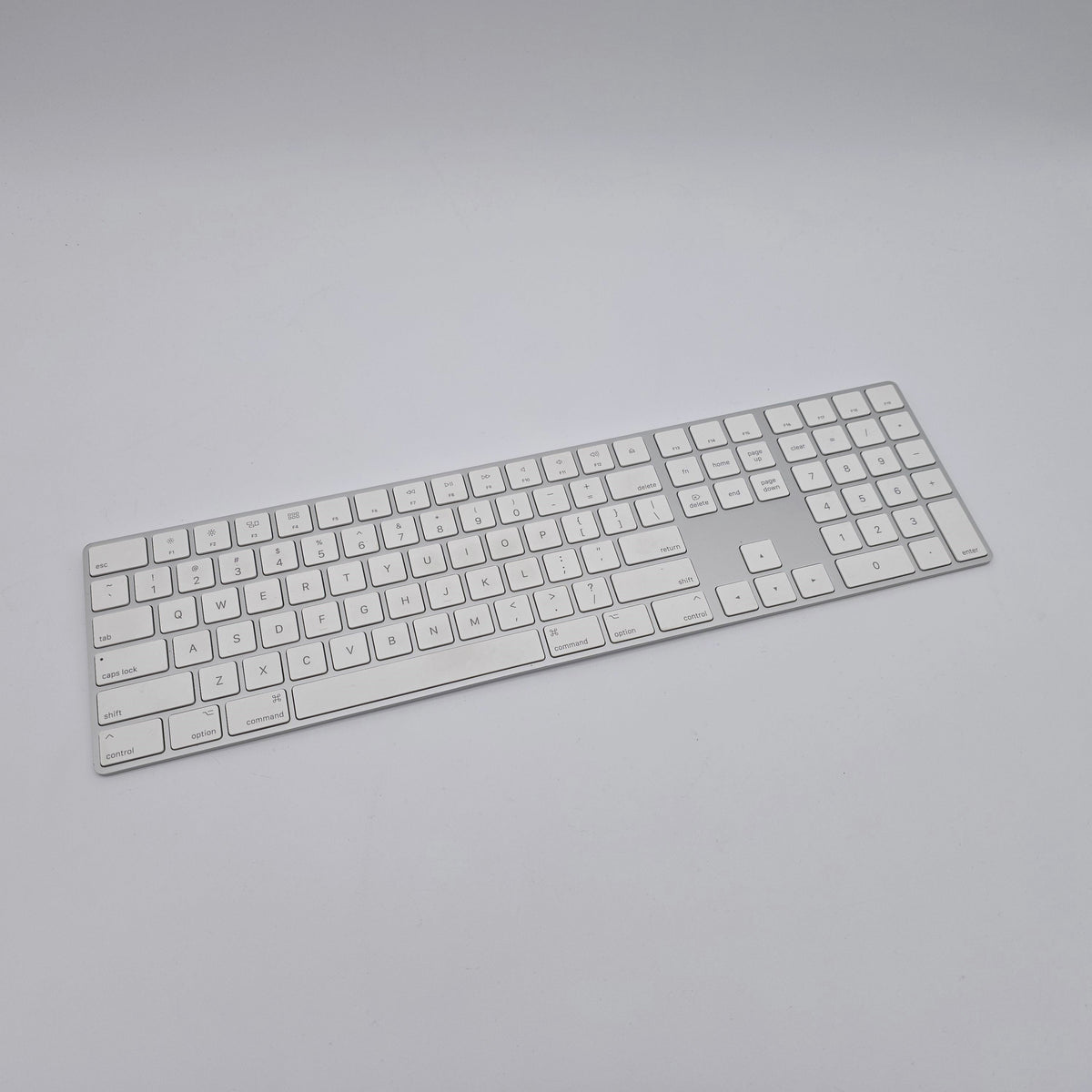 Apple Magic Keyboard Wireless Bluetooth Keyboard w/ Keypad for Apple iMac