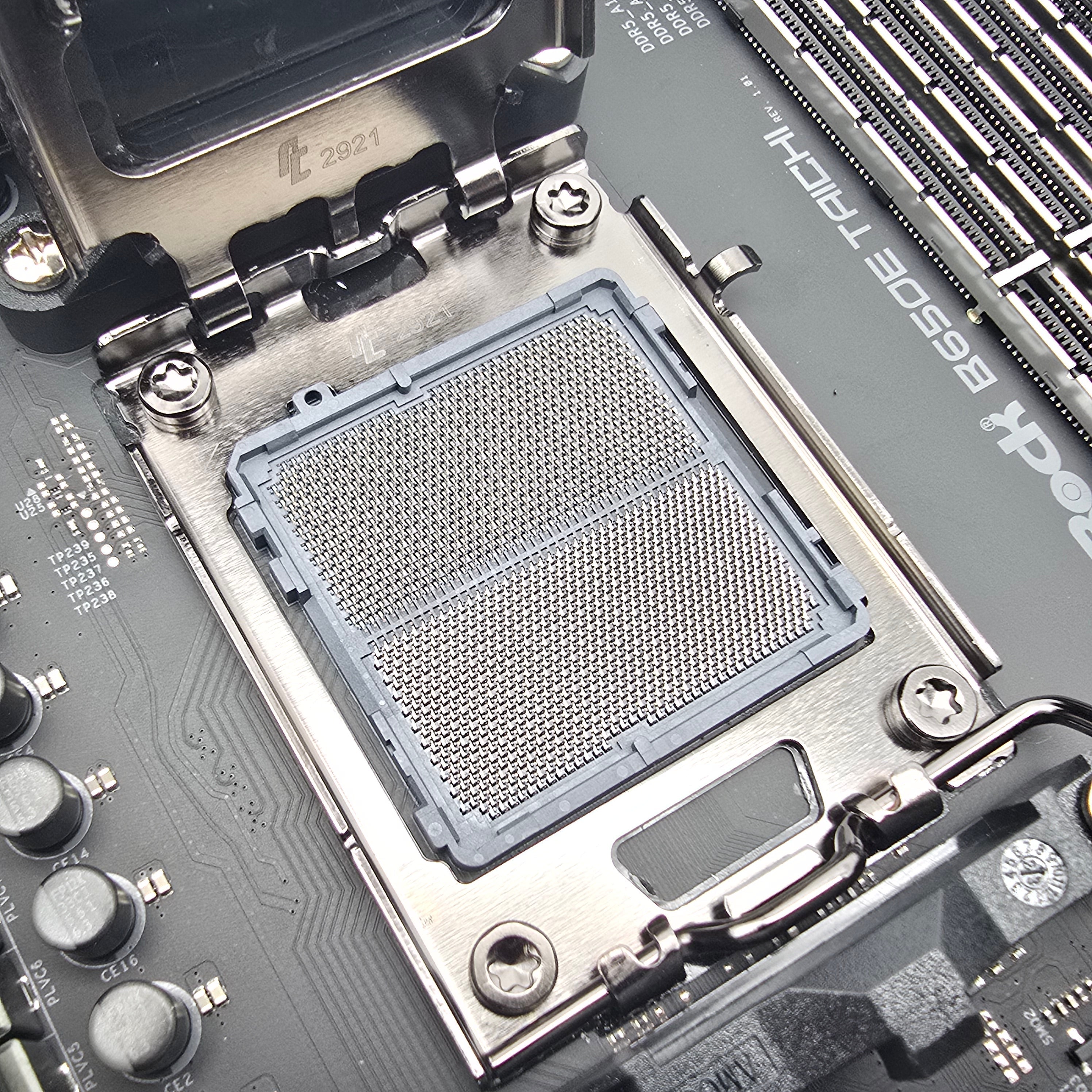ASRock B650E Taichi WiFi, Socket AM5 AMD Gaming Motherboard