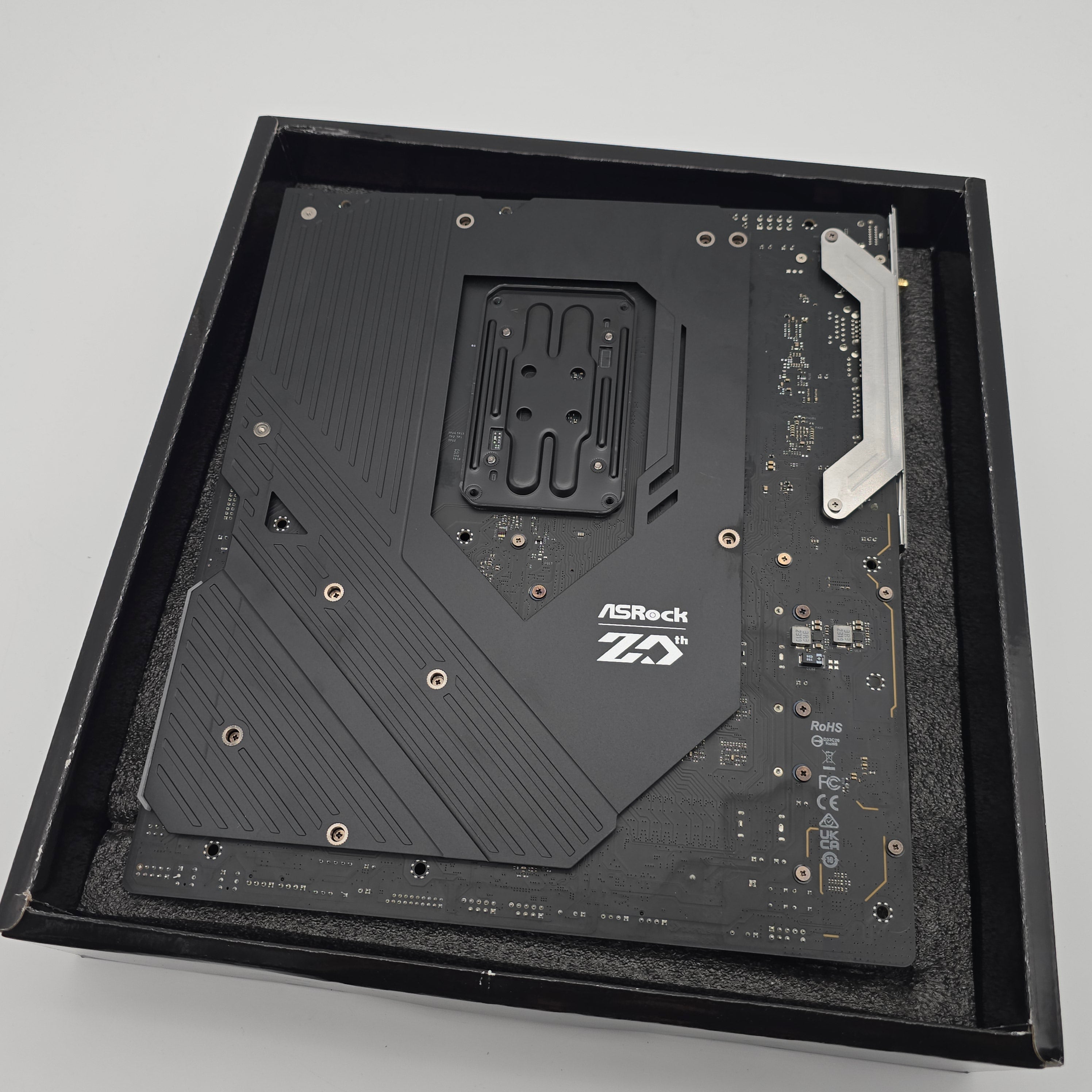 ASRock X670E Taichi Carrara, Socket AM5 EATX AMD Gaming Motherboard
