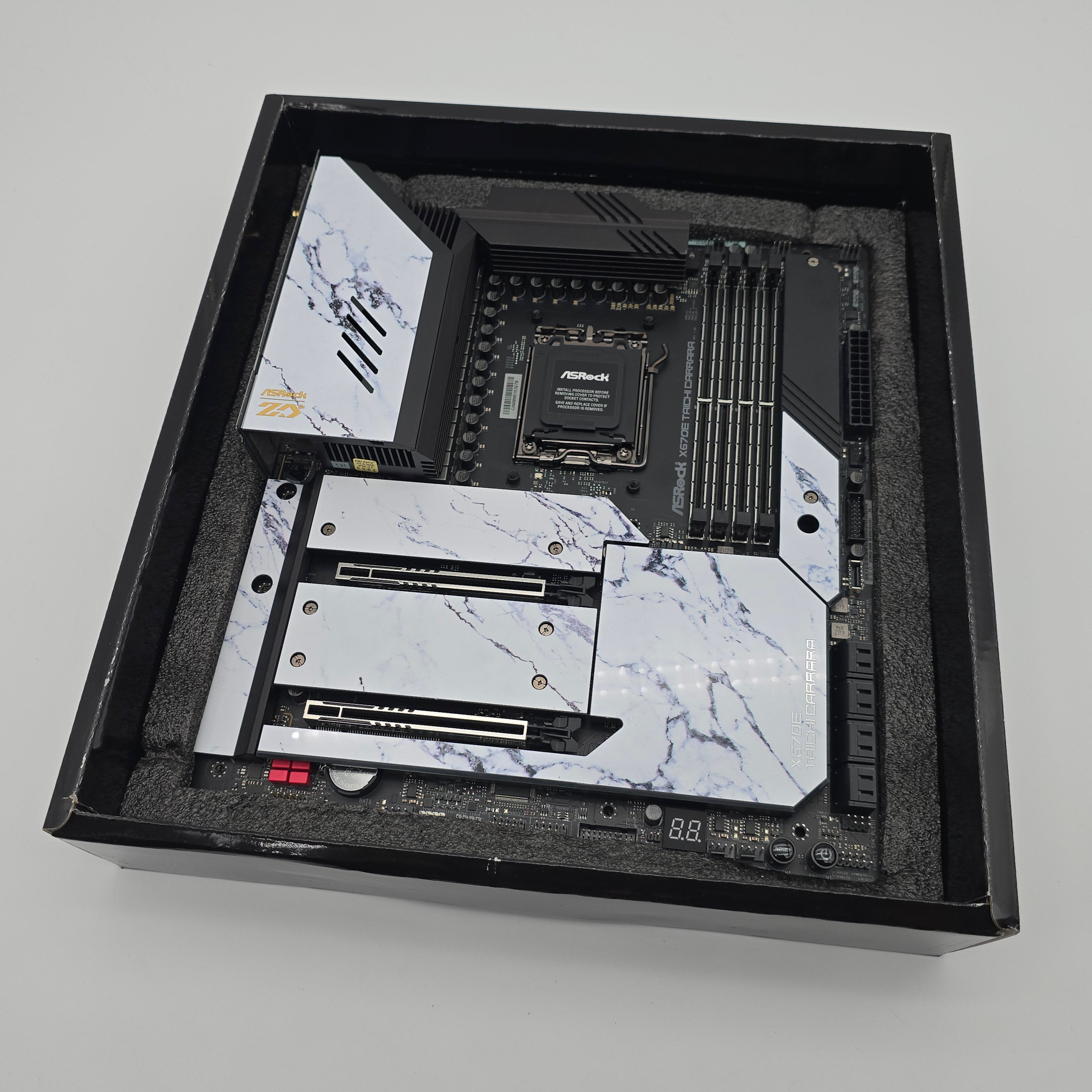 ASRock X670E Taichi Carrara, Socket AM5 EATX AMD Gaming Motherboard