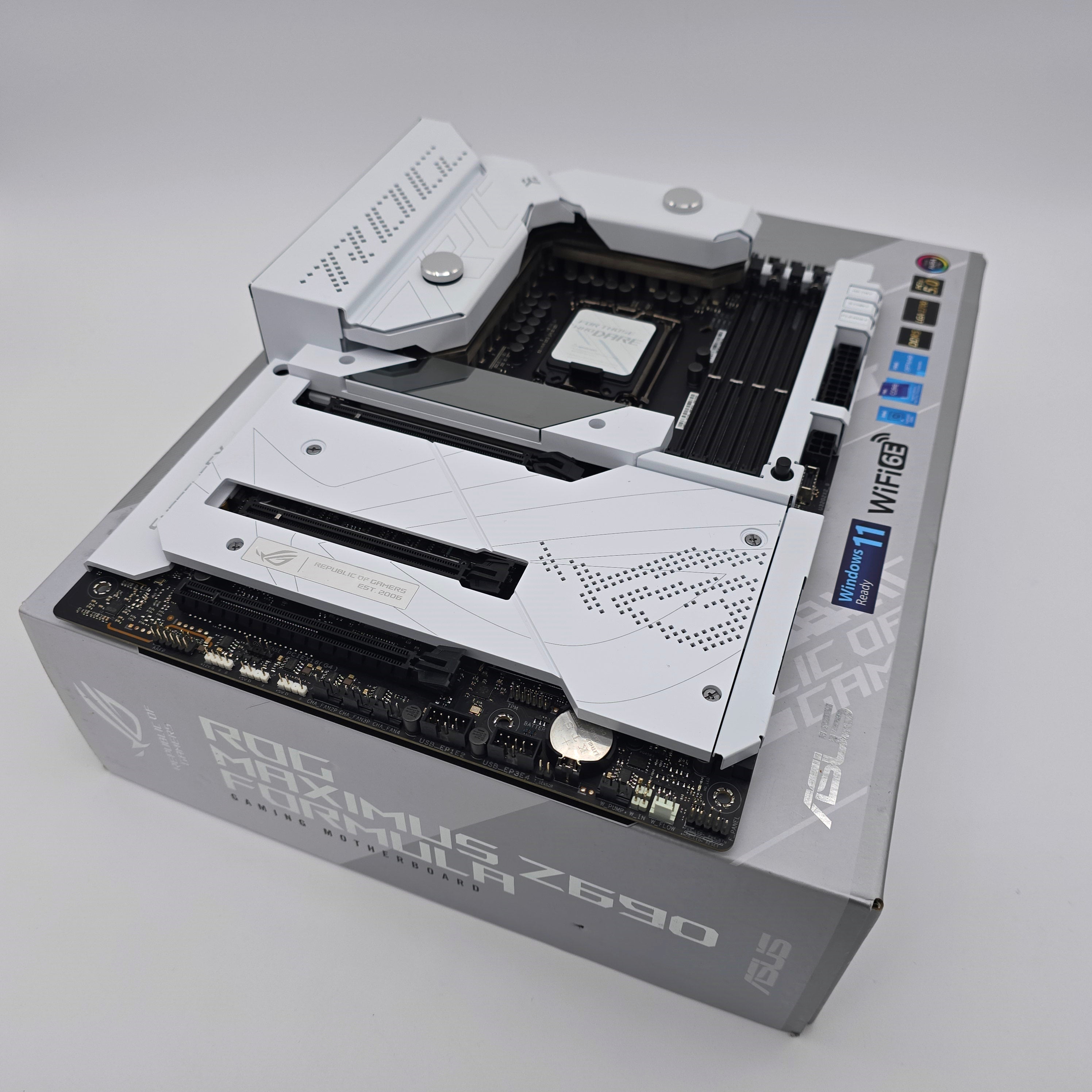ASUS ROG MAXIMUS Formula Z690 DDR5, Intel Socket LGA 1700 Gaming Motherboard