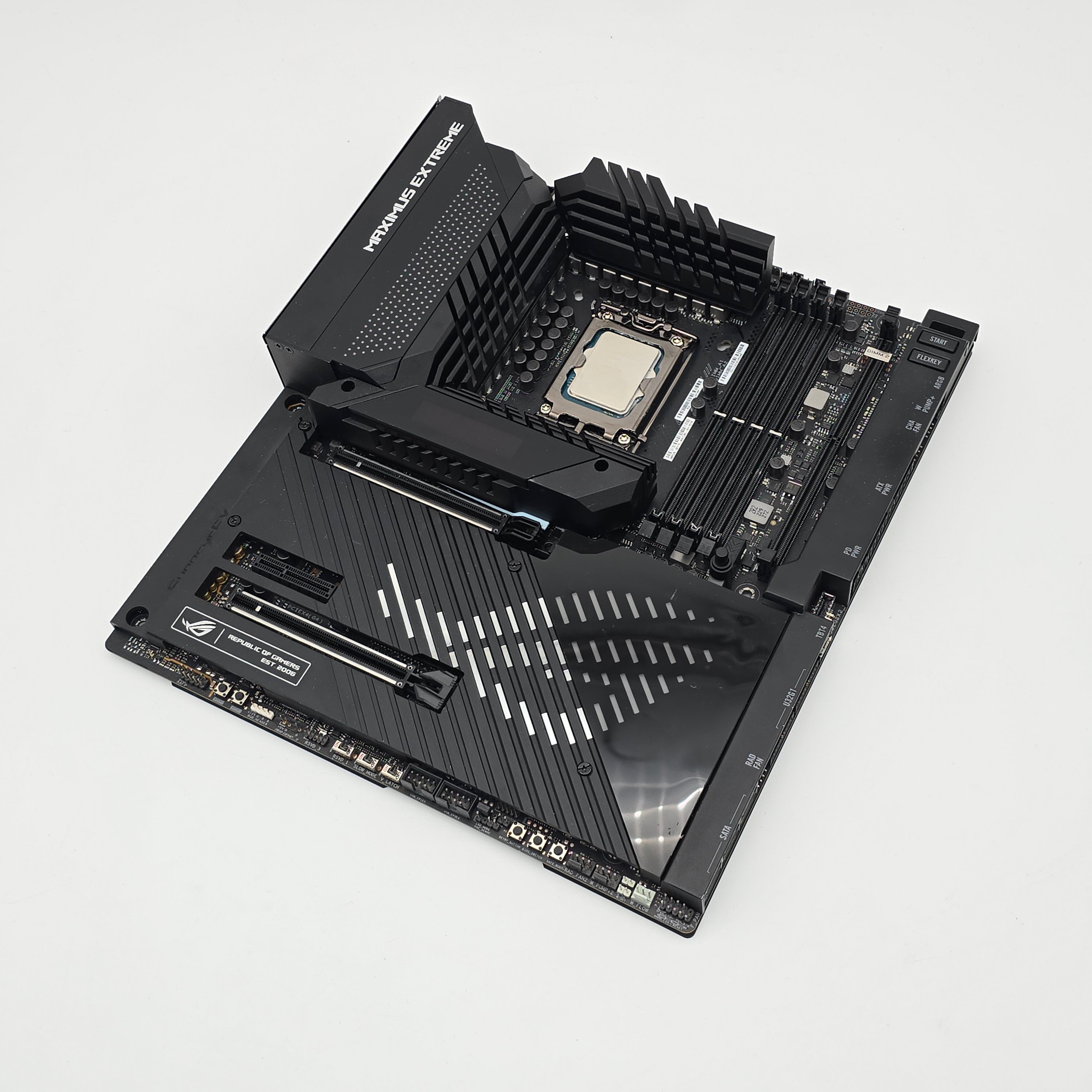 ASUS ROG Maximus Z790 Extreme Gaming Motherboard, Intel Core i9-12900K Processor CPU Combo