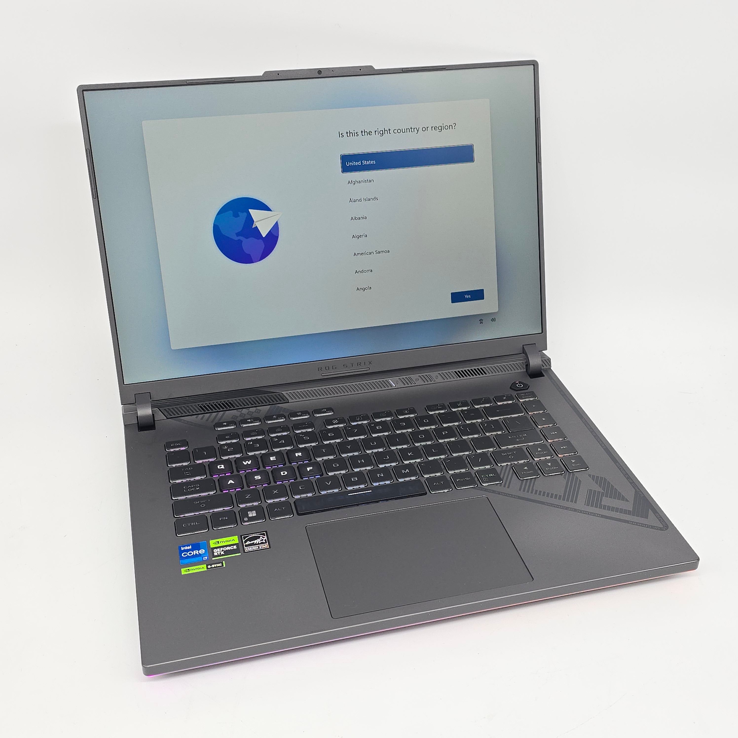 ASUS ROG STRIX G16, RTX 4060, Intel i5-13650HX, 16GB DDR5, 165Hz 16" Gaming Laptop