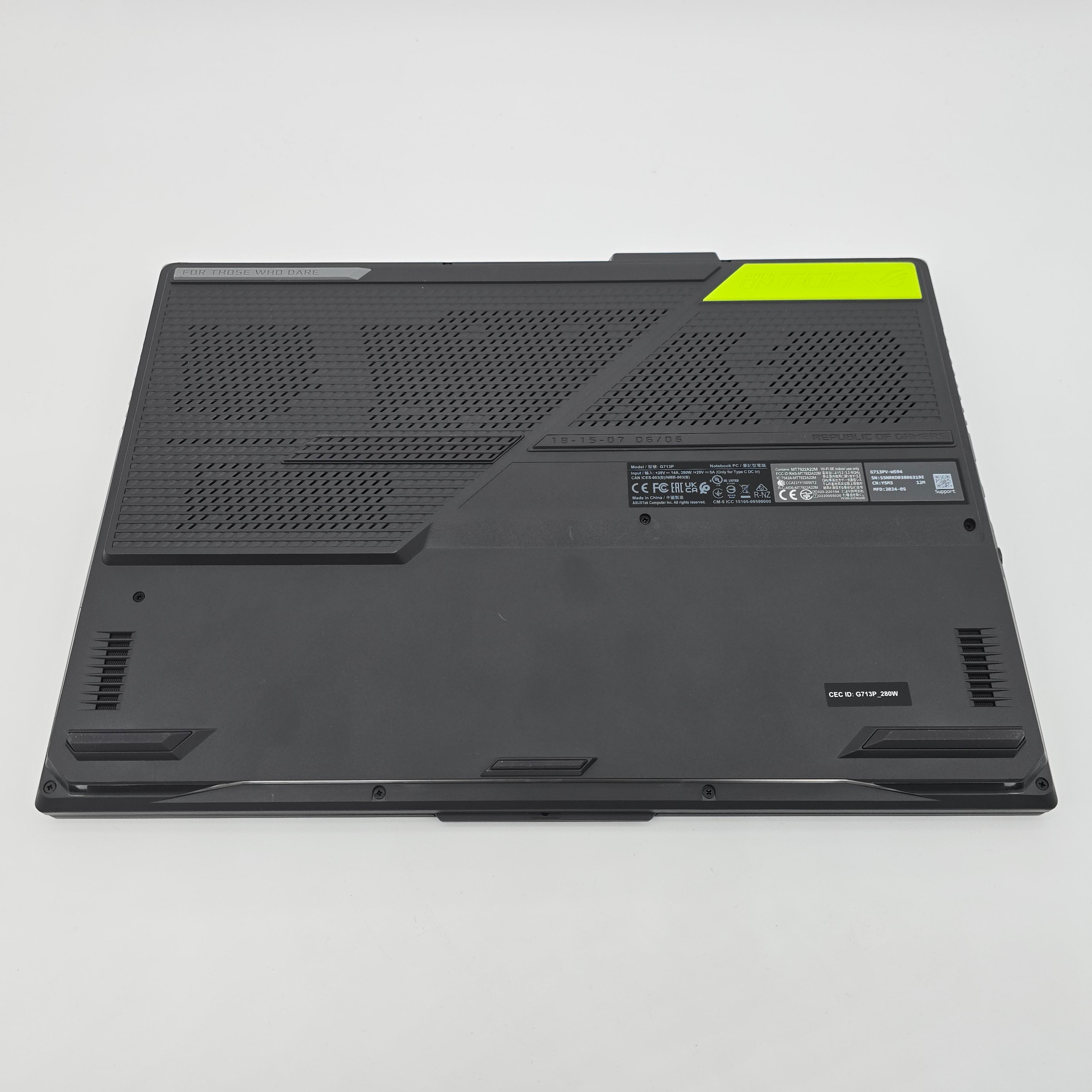 ASUS ROG STRIX G17, RTX 4060, Ryzen 9 7945HX, 16GB DDR5, 1TB, QHD 240Hz Gaming Laptop